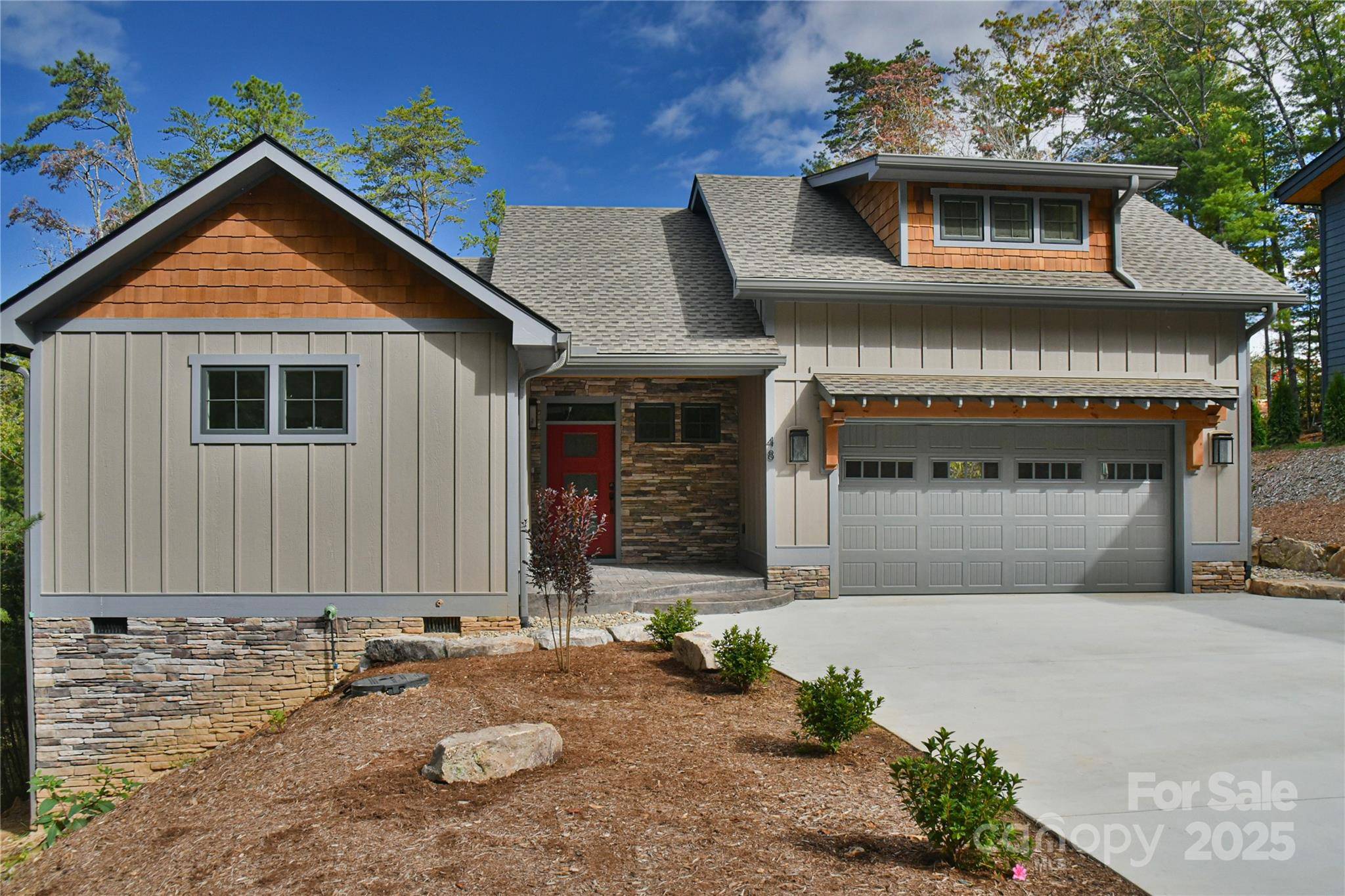 48 Crossings CIR, Fairview, NC 28730