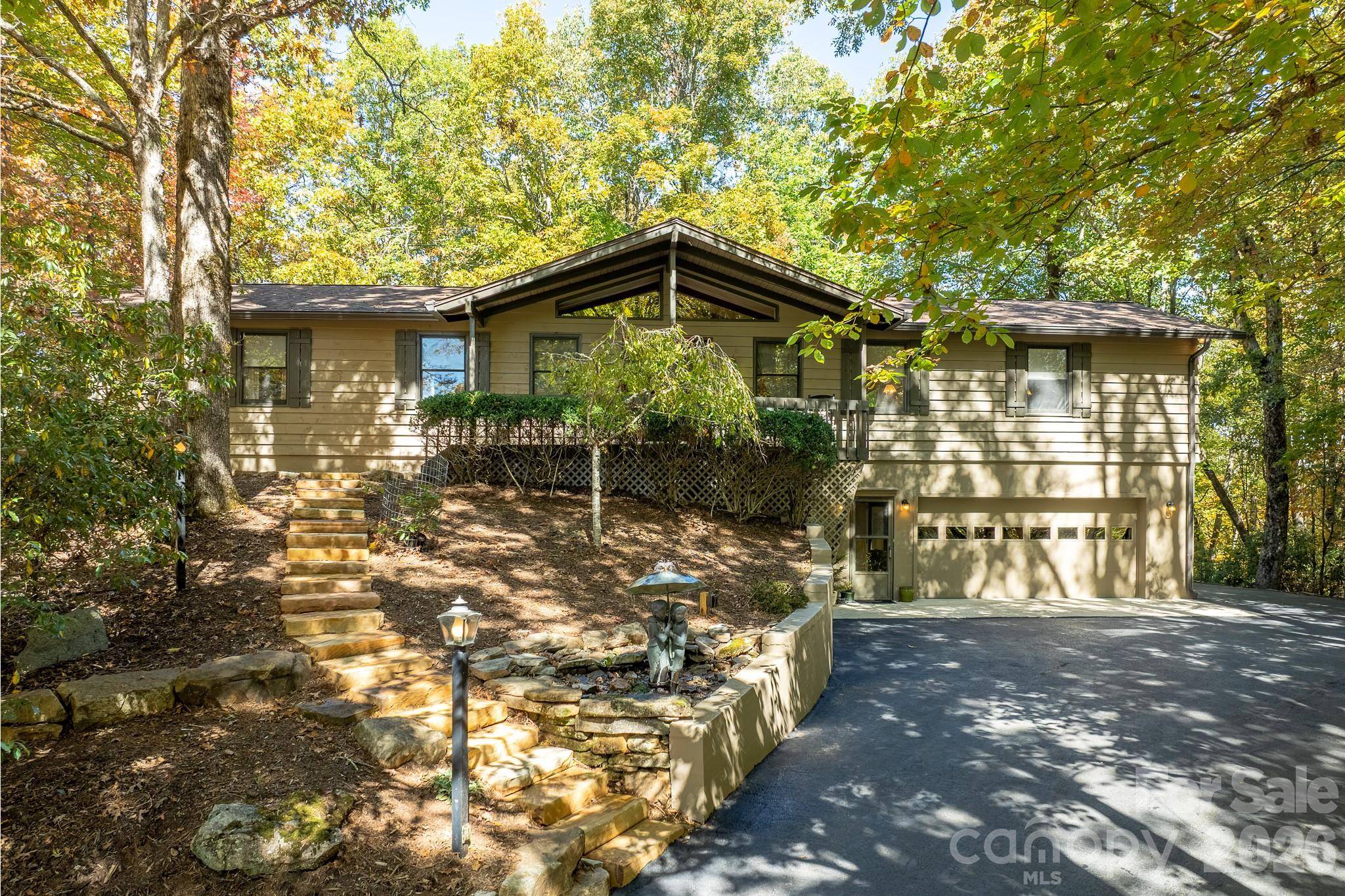 1955 Connestee TRL, Brevard, NC 28712