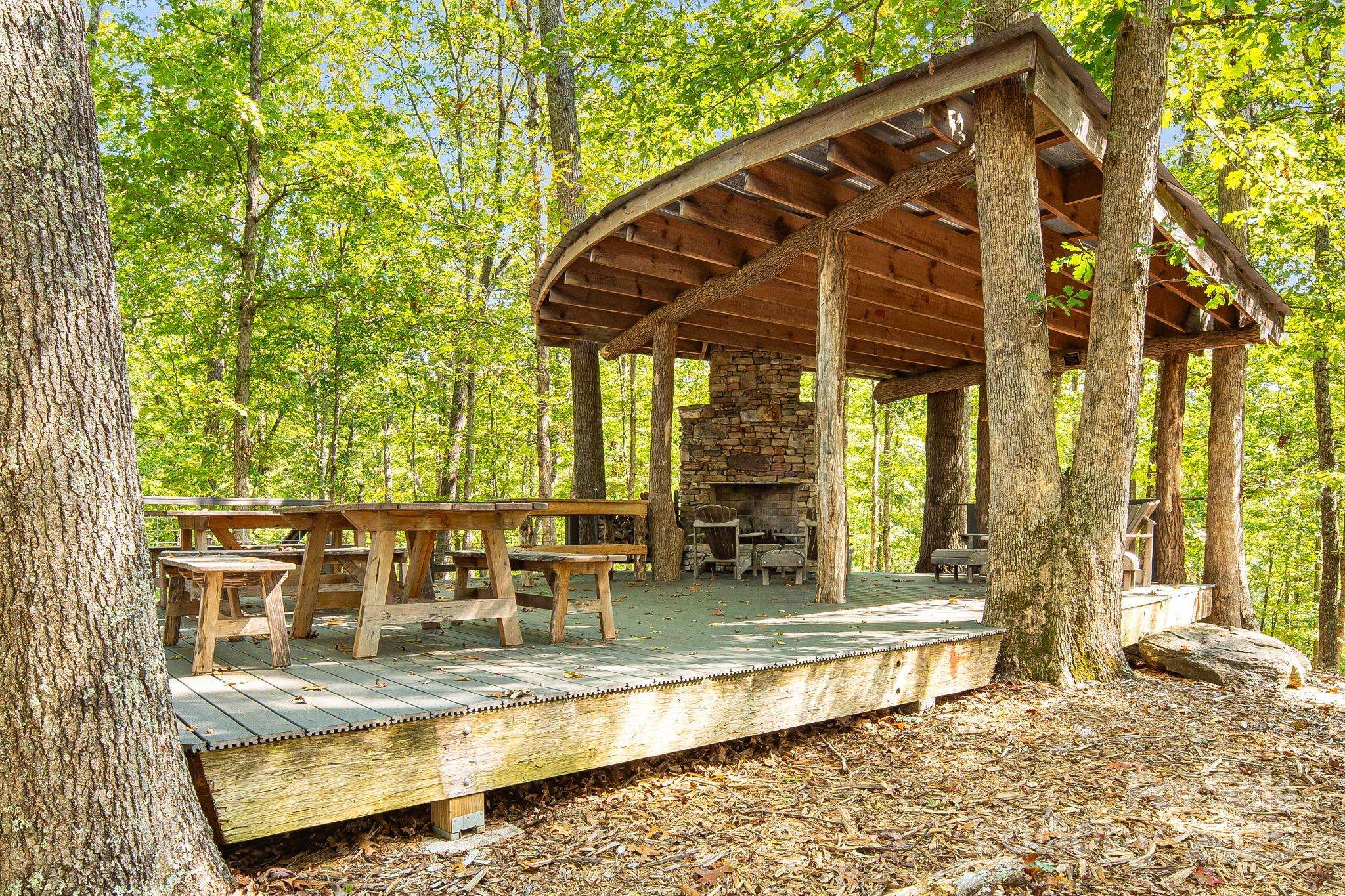 111 Wild Turkey LOOP, Marshall, NC 28753