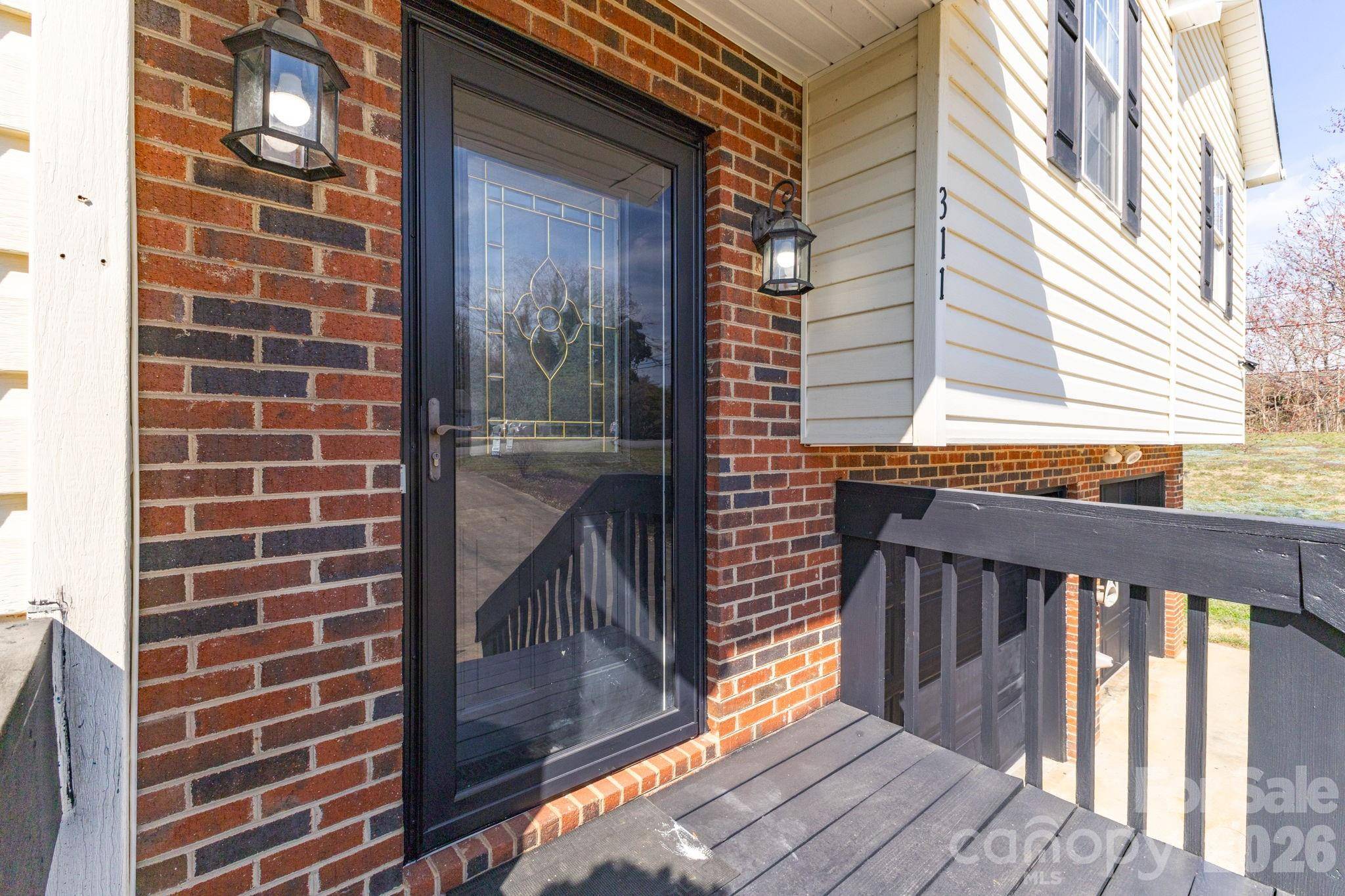311 N Meadow DR, Morganton, NC 28655