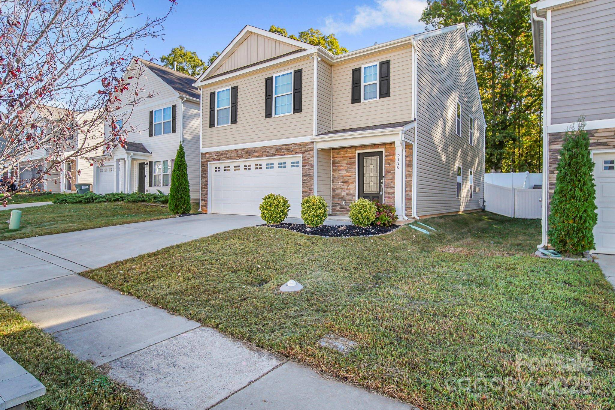 3120 Green Apple DR, Dallas, NC 28034