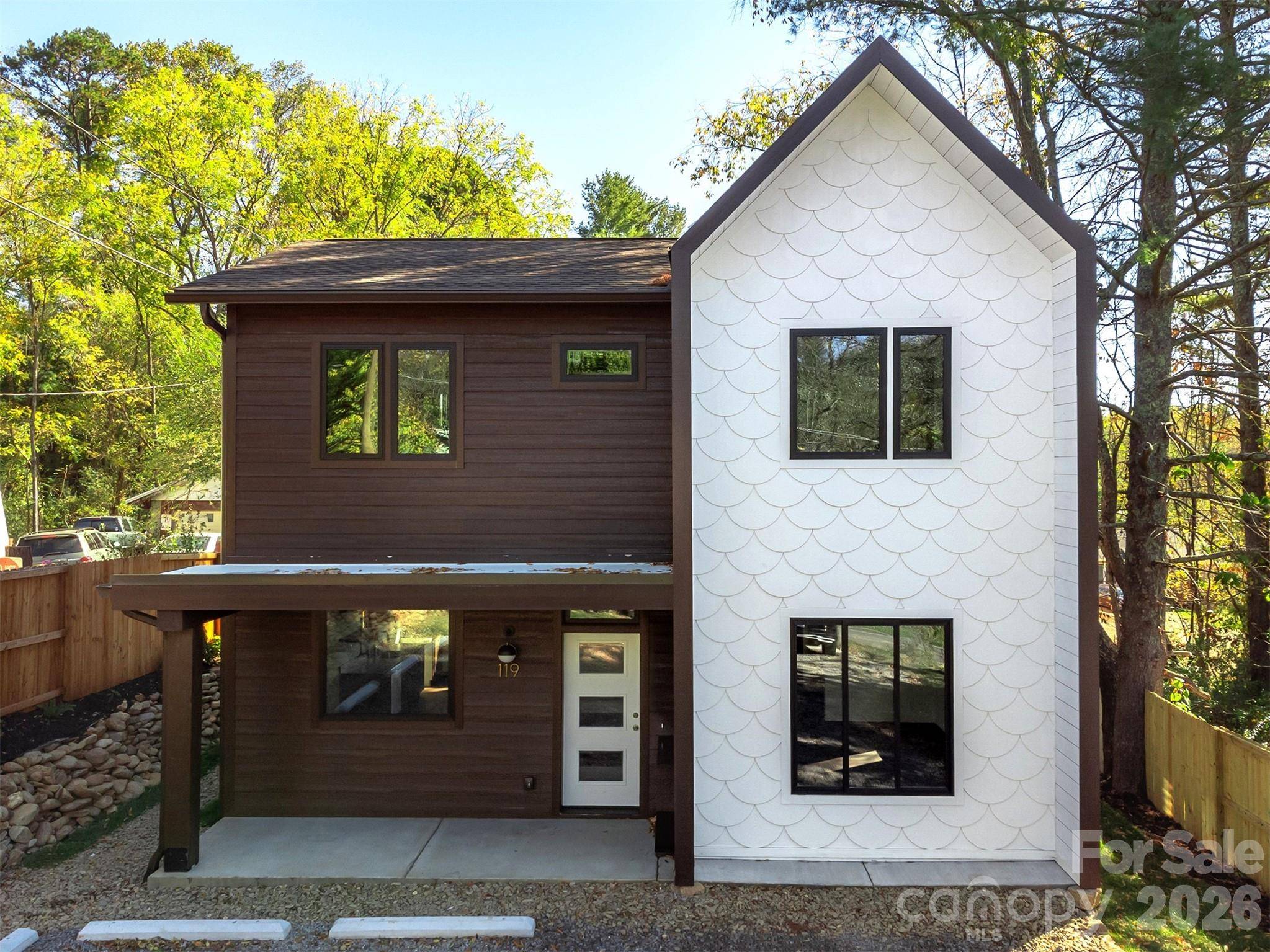 119 N Bear Creek RD, Asheville, NC 28806