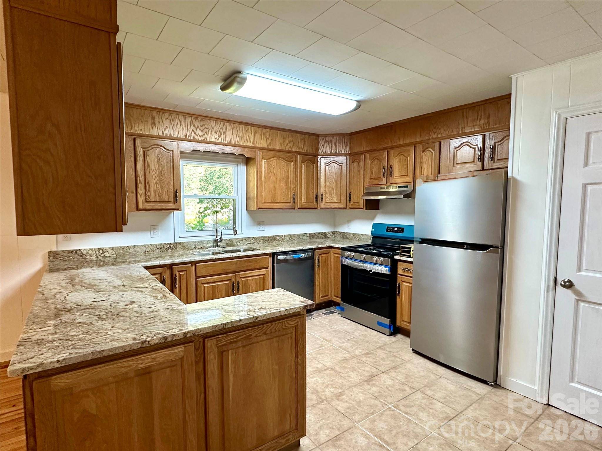 208 Murdock RD, Bakersville, NC 28705