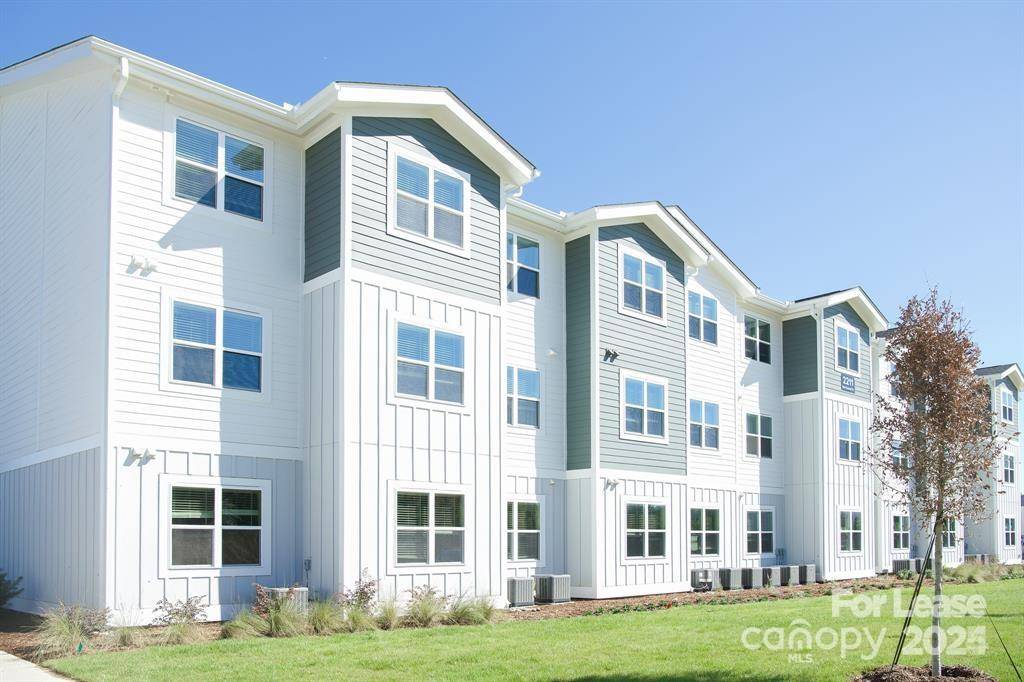225 Rhyne RD #B1, Charlotte, NC 28214