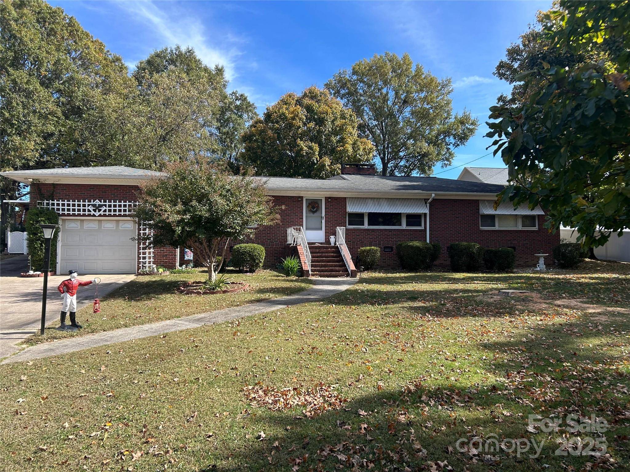 614 Smith ST, Albemarle, NC 28001