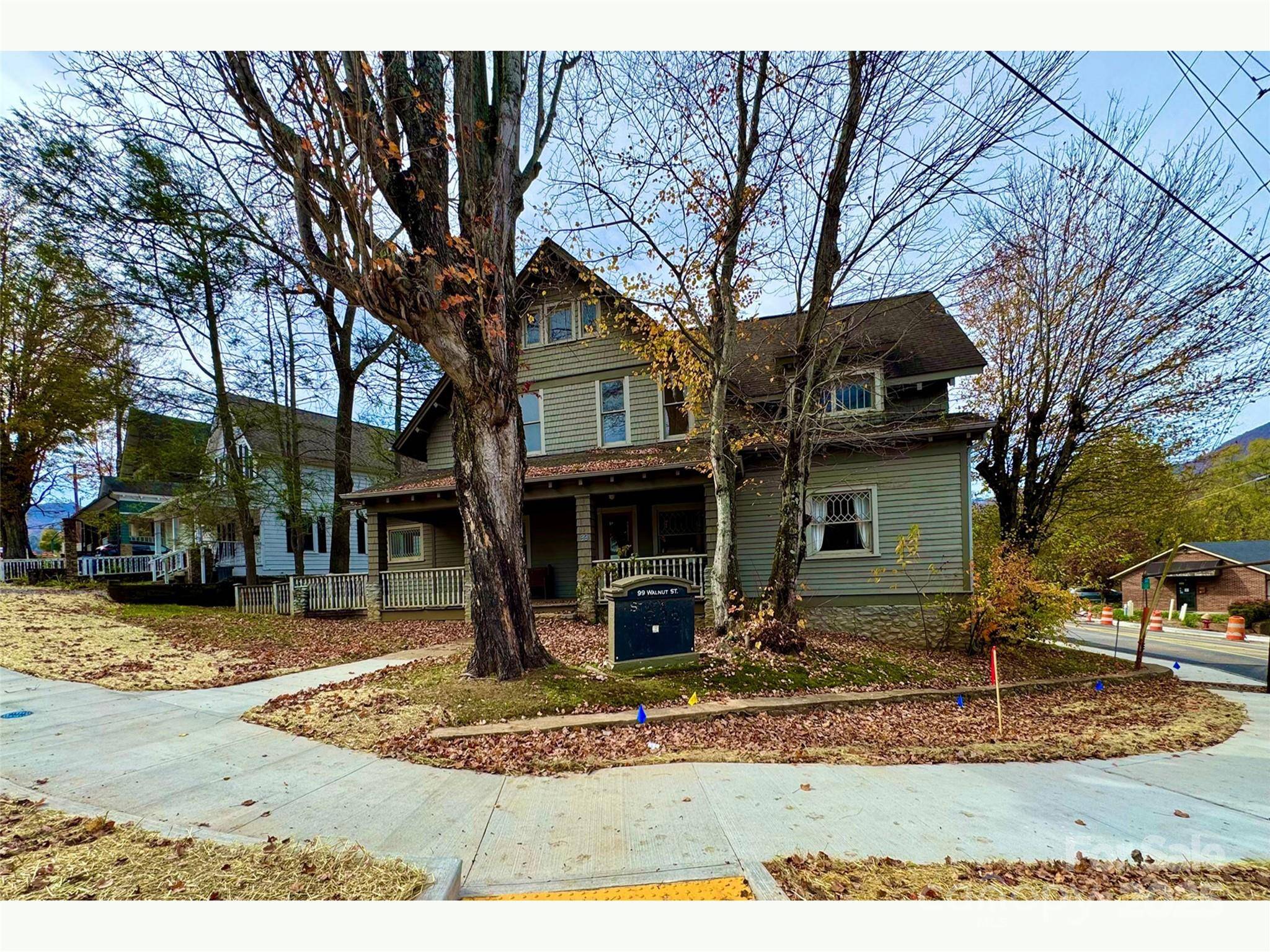 99 Walnut ST, Waynesville, NC 28786