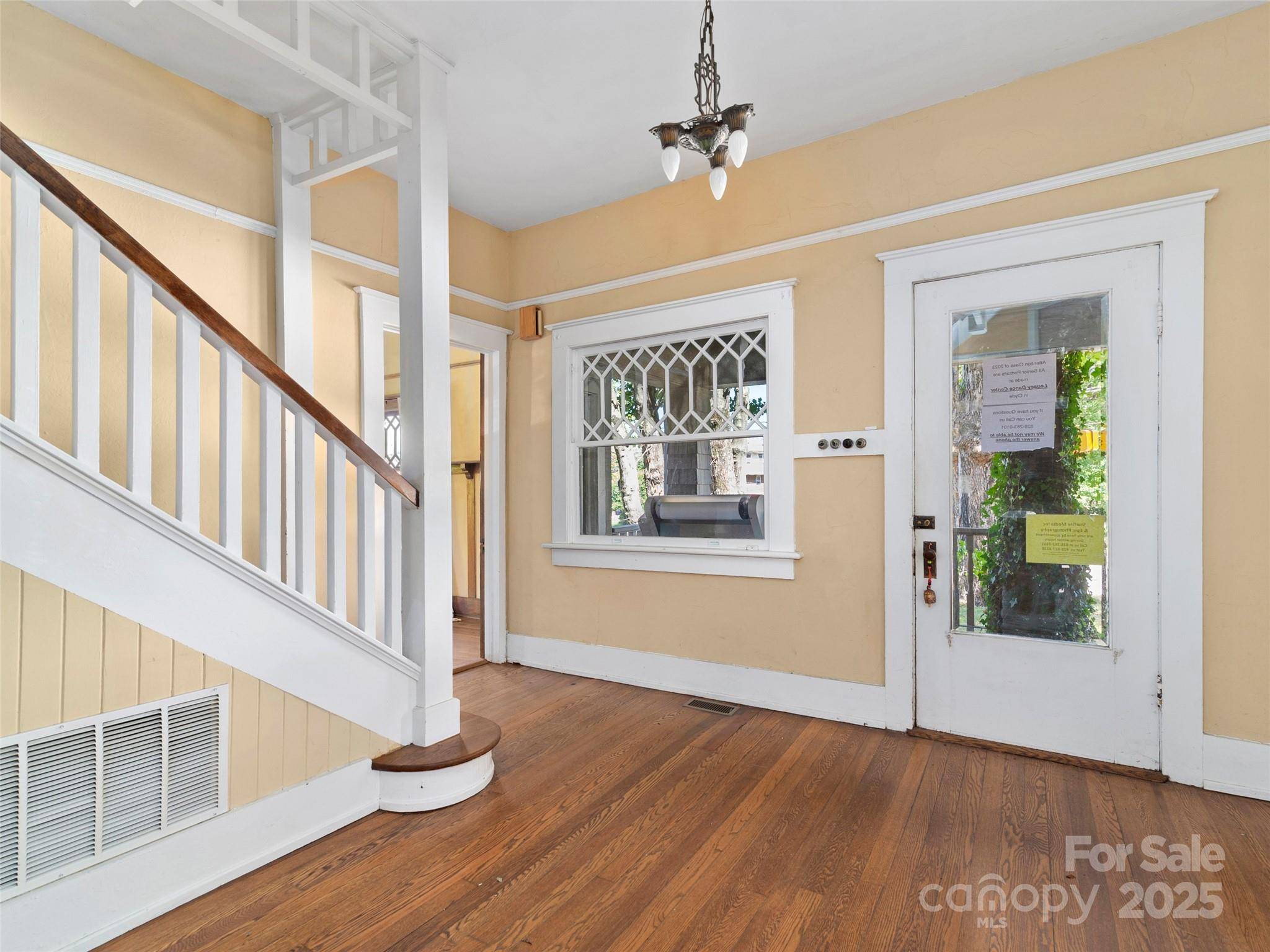 99 Walnut ST, Waynesville, NC 28786