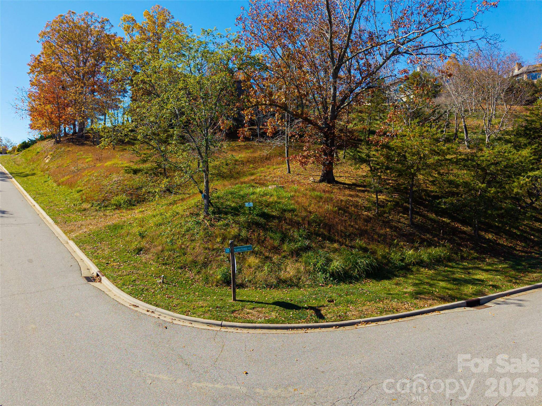 43 Summit Tower CIR, Asheville, NC 28804