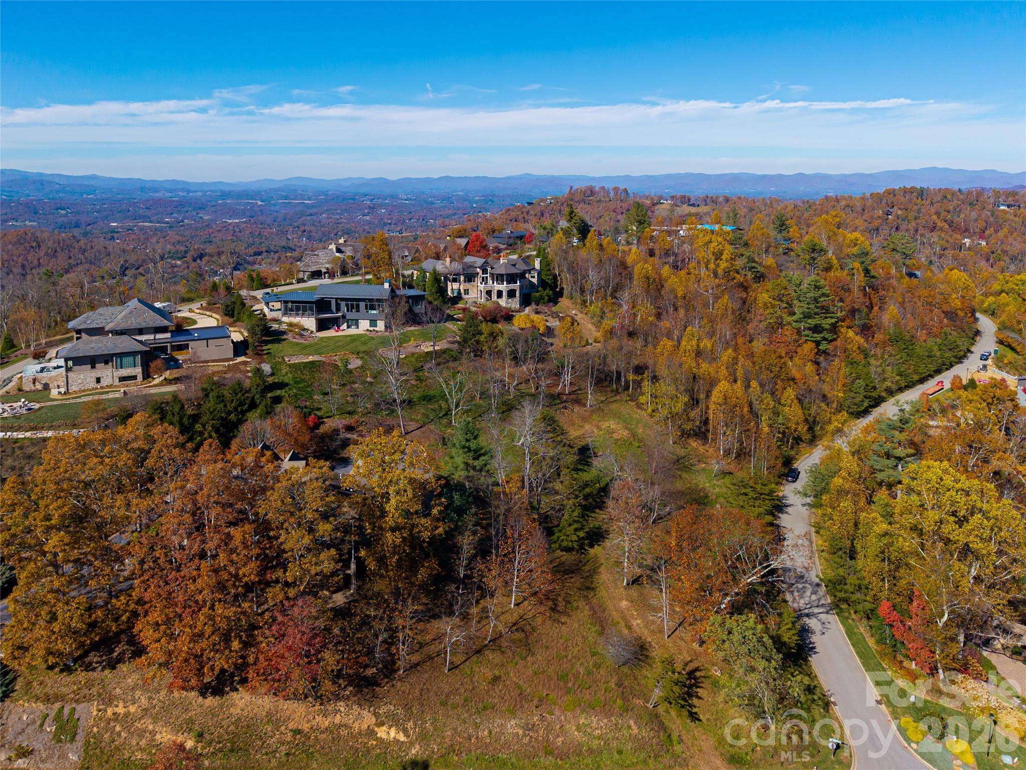 43 Summit Tower CIR, Asheville, NC 28804