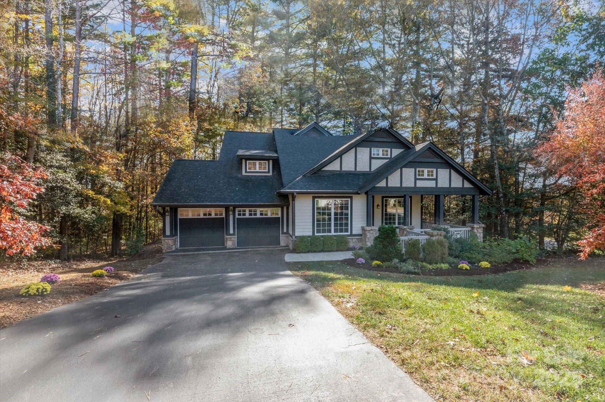 186 Camptown RD, Brevard, NC 28712