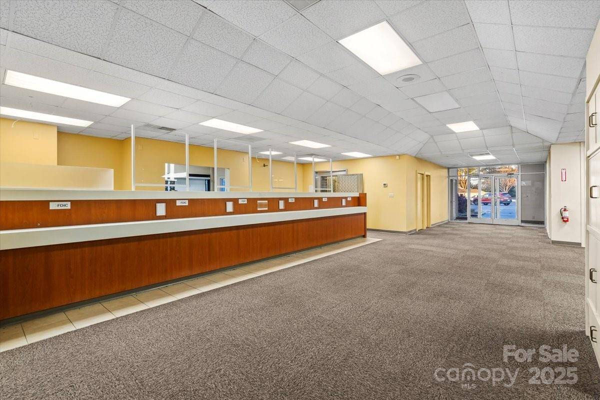 704 N Cannon BLVD, Kannapolis, NC 28083
