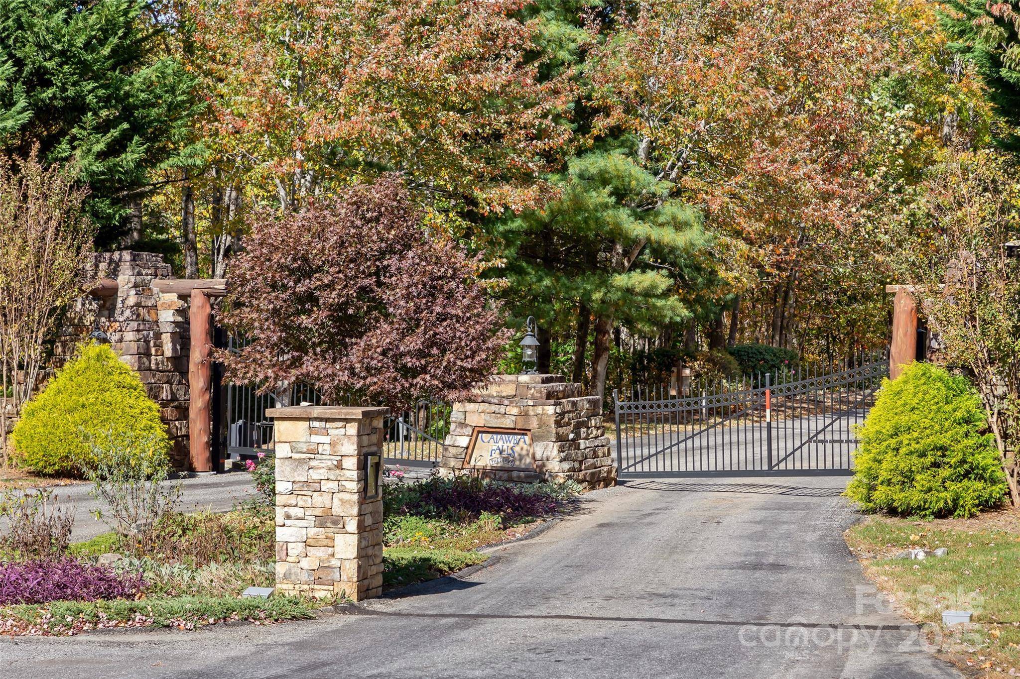 38 Attica Falls TRL, Black Mountain, NC 28711
