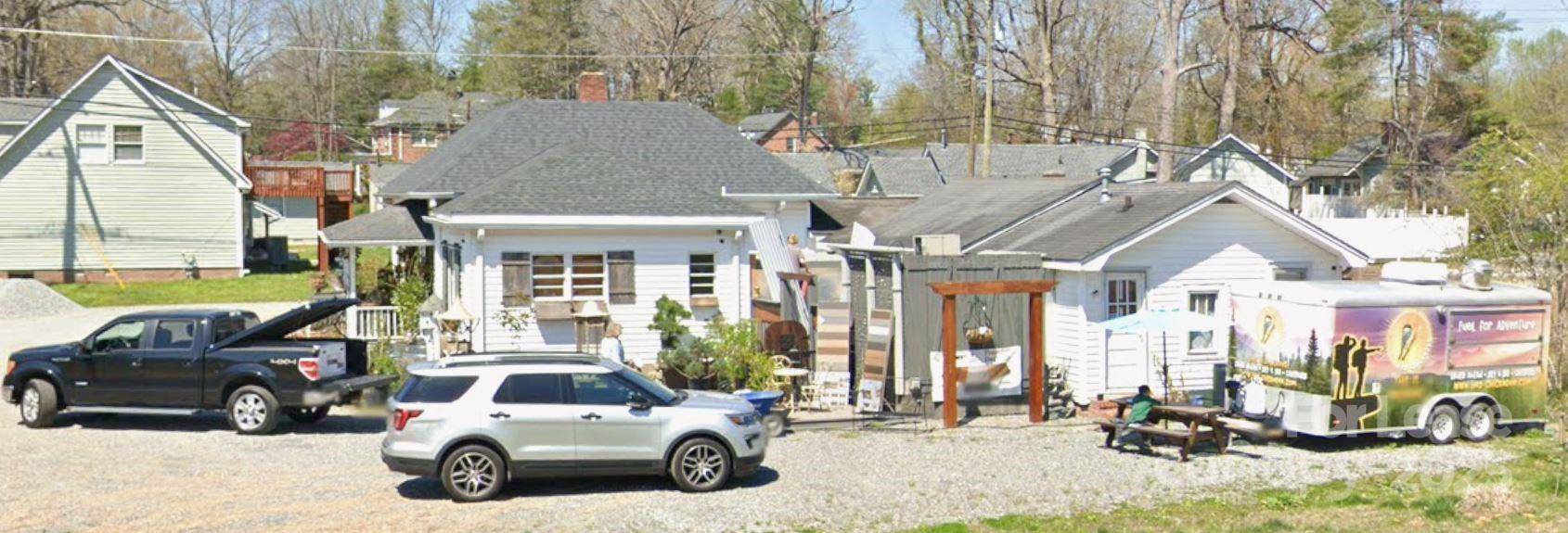 1596 Greenville HWY, Hendersonville, NC 28792