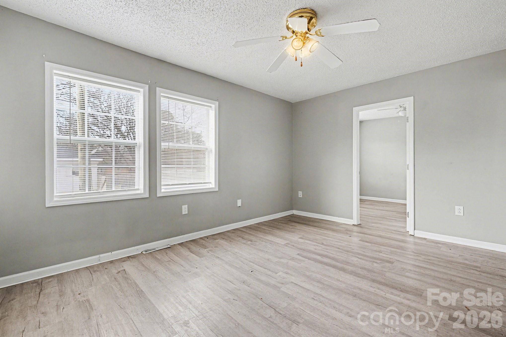 9501 Misenheimer RD, Charlotte, NC 28215