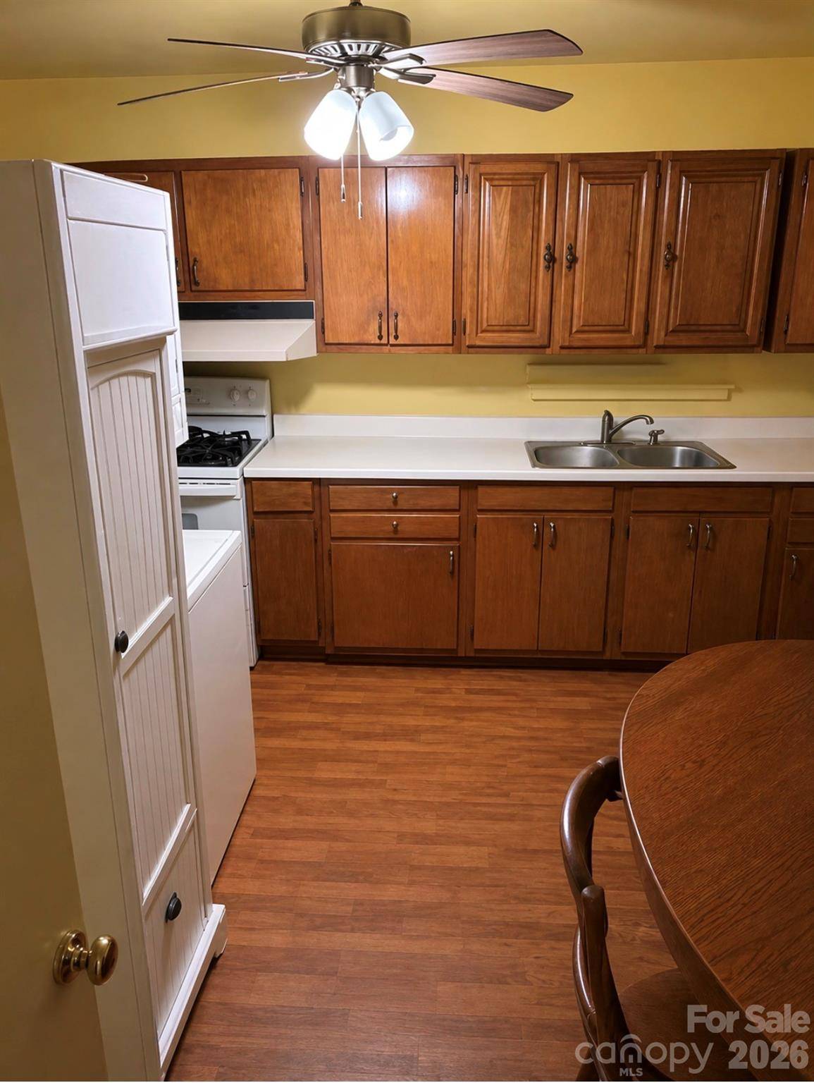 2126 Syracuse DR, Charlotte, NC 28216