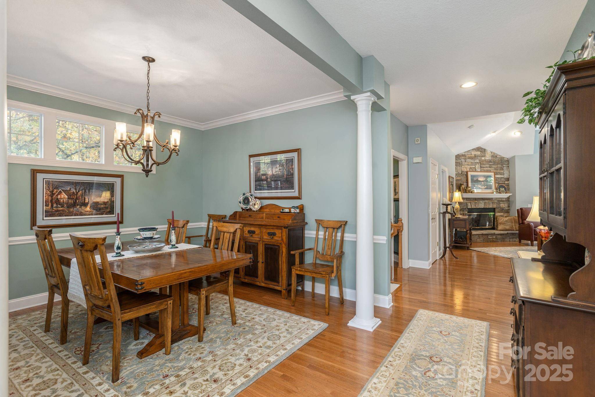 115 Chancery CT, Flat Rock, NC 28731