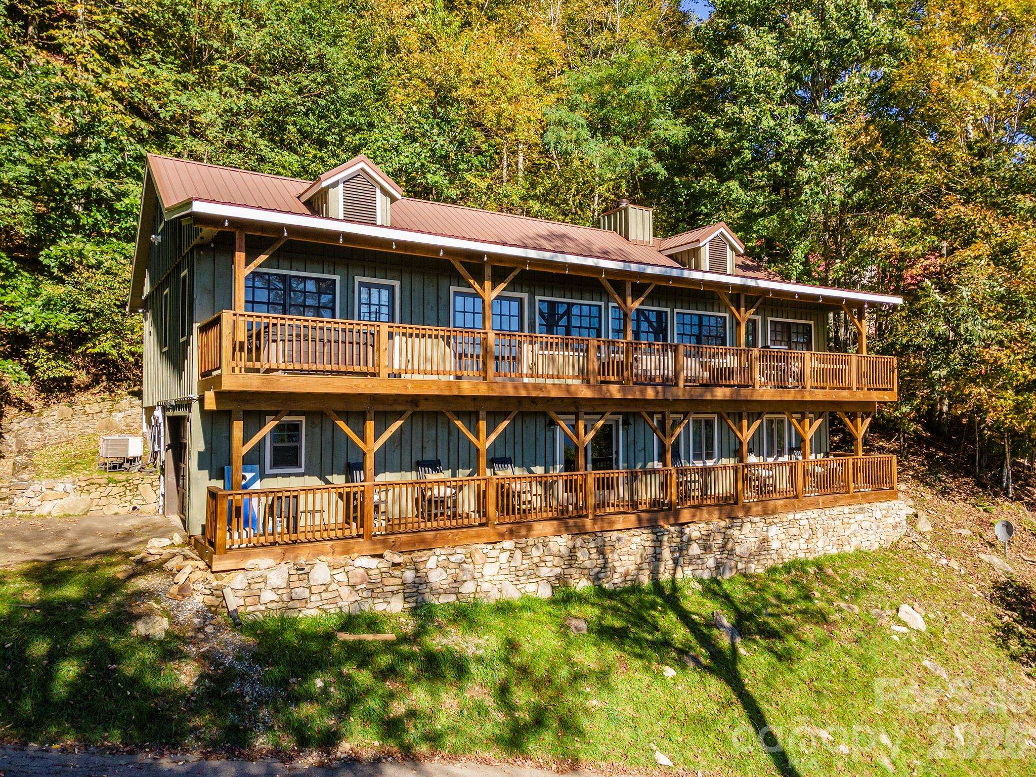 322 Goldenleaf RD, Mars Hill, NC 28754