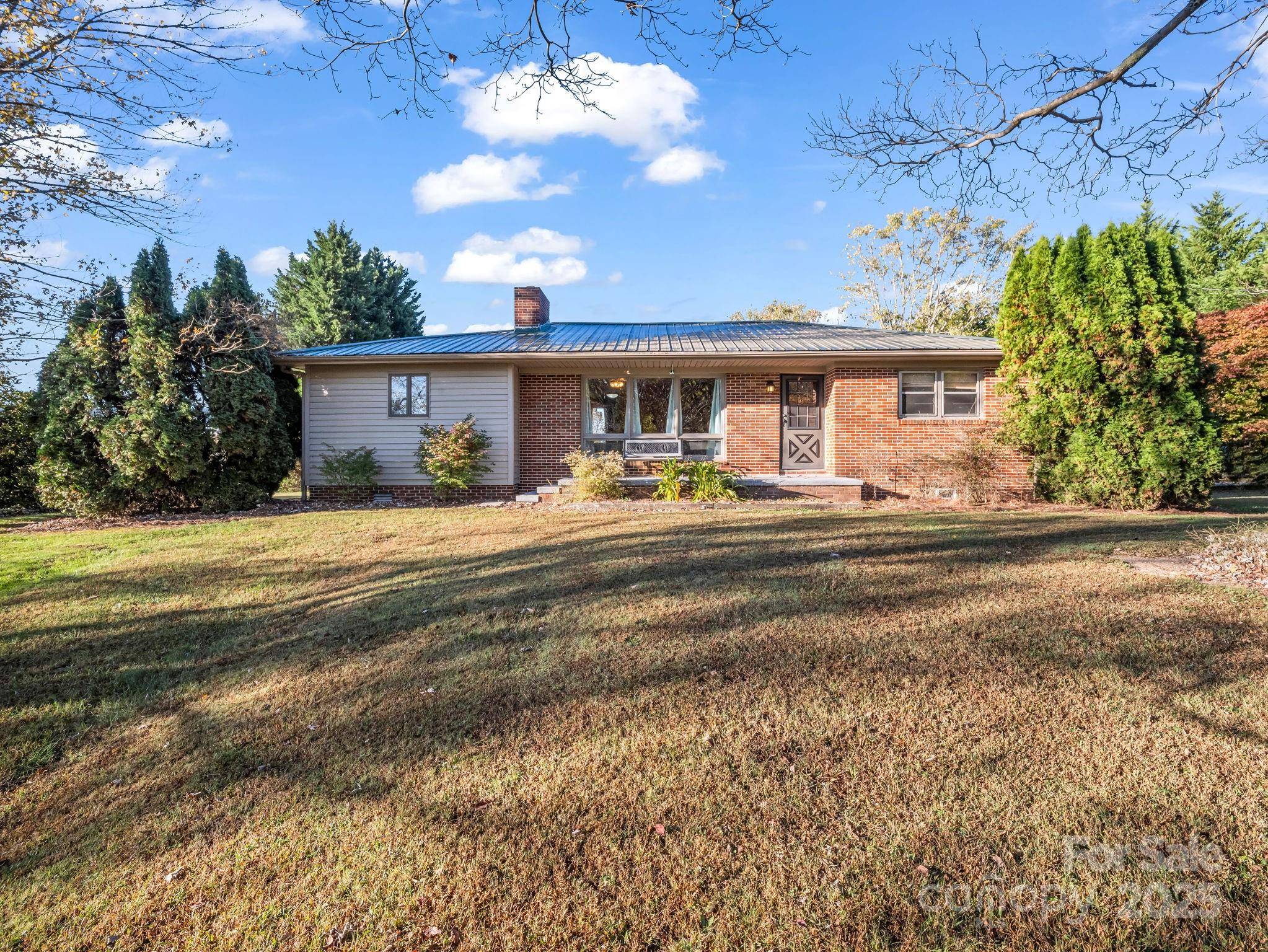 290 Stepp Mill RD, Hendersonville, NC 28792