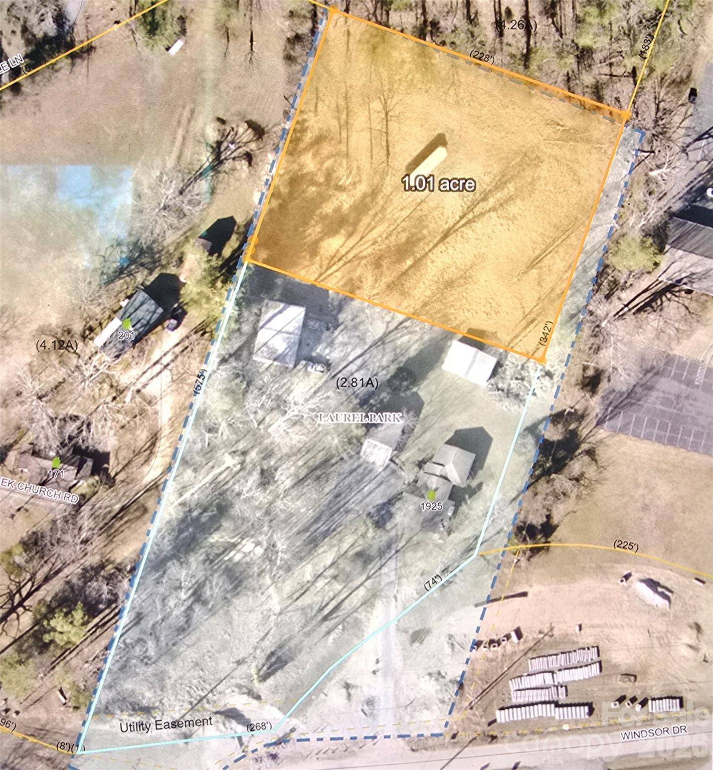 1925-A Windsor DR, Laurel Park, NC 28739