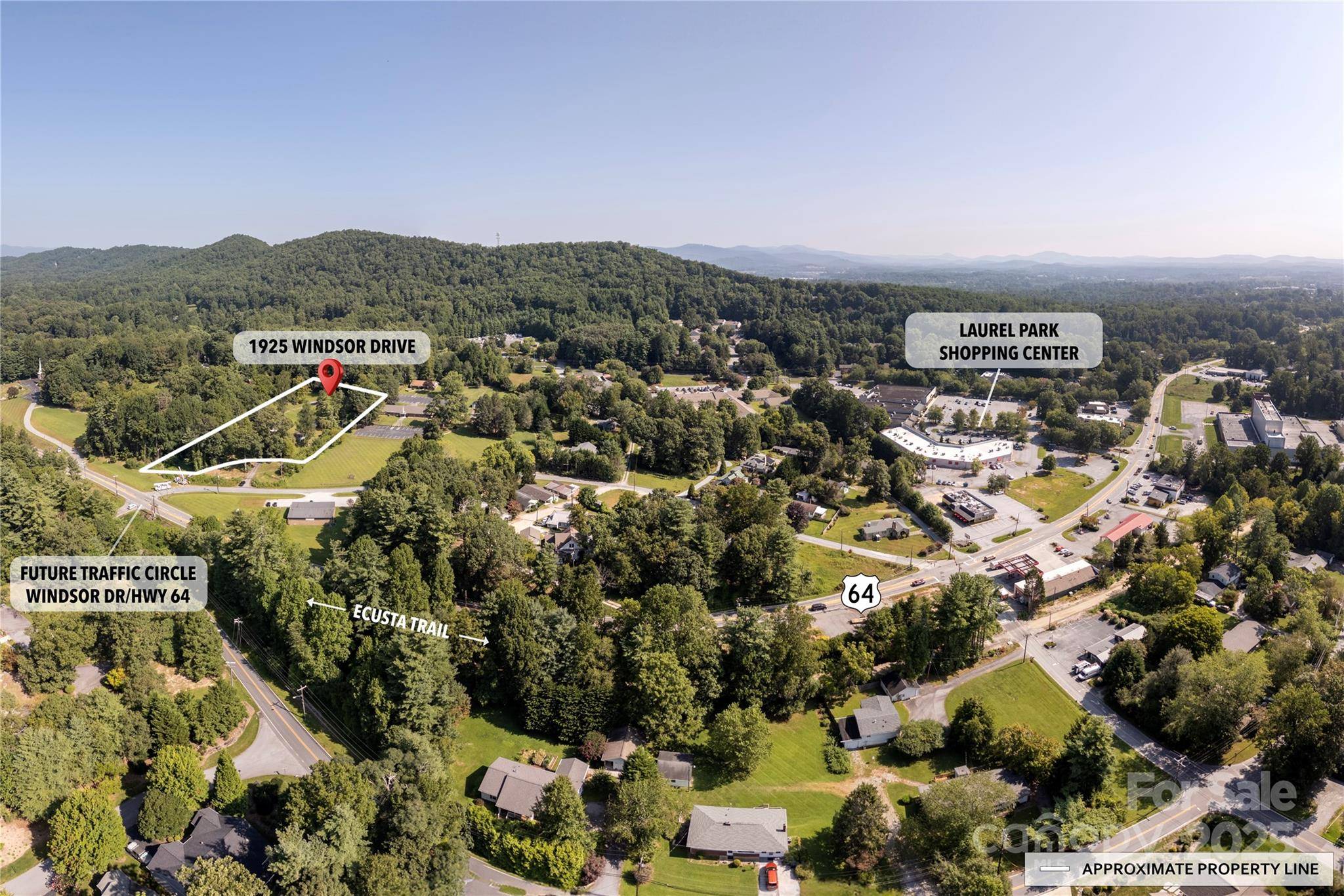 1925-B Windsor DR, Laurel Park, NC 28739
