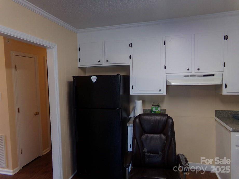 556 Roundtree CIR, Chester, SC 29706