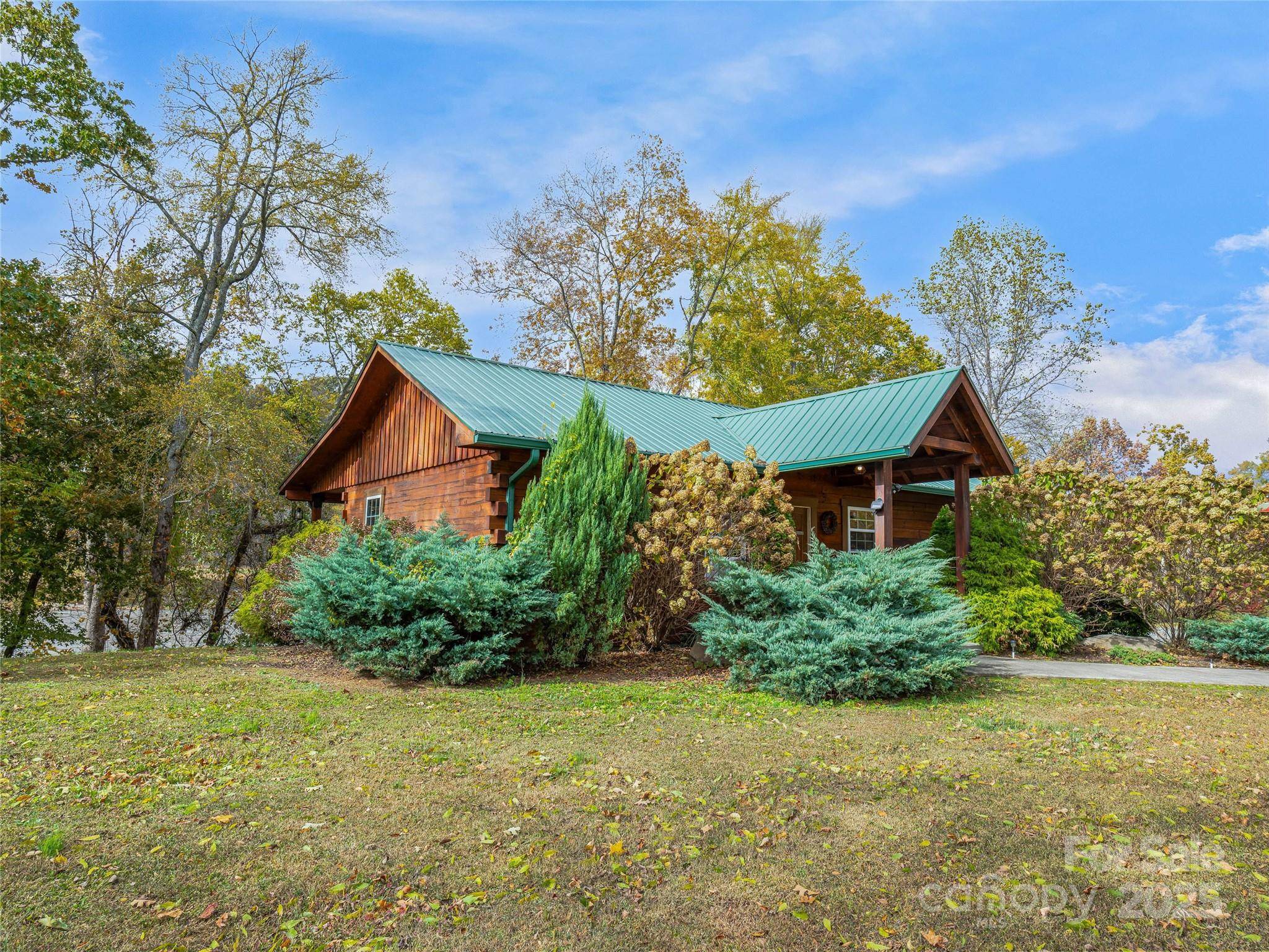 1640, 1641, 1642 River RD, Hot Springs, NC 28743