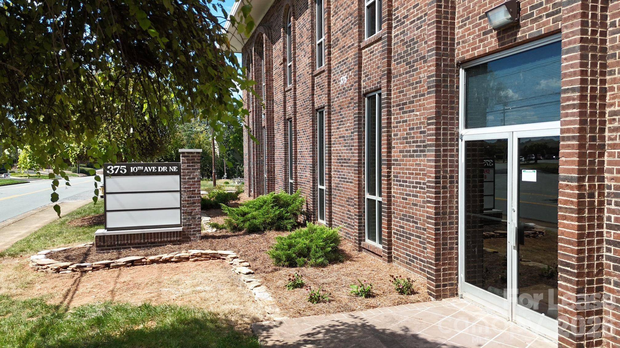 375 10th Avenue DR NE #First Floor, Hickory, NC 28601