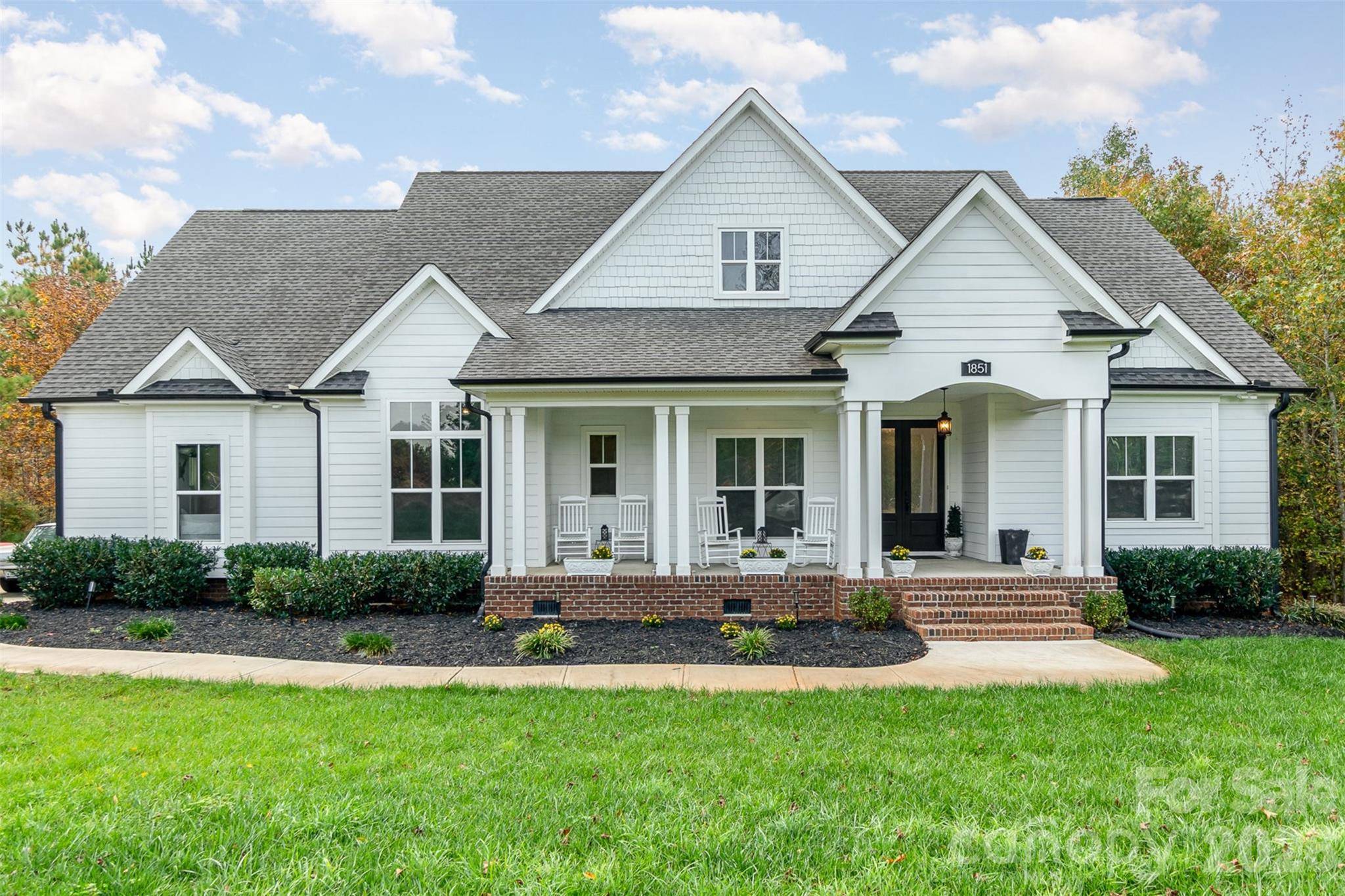1851 White Fawn LN, Rock Hill, SC 29730