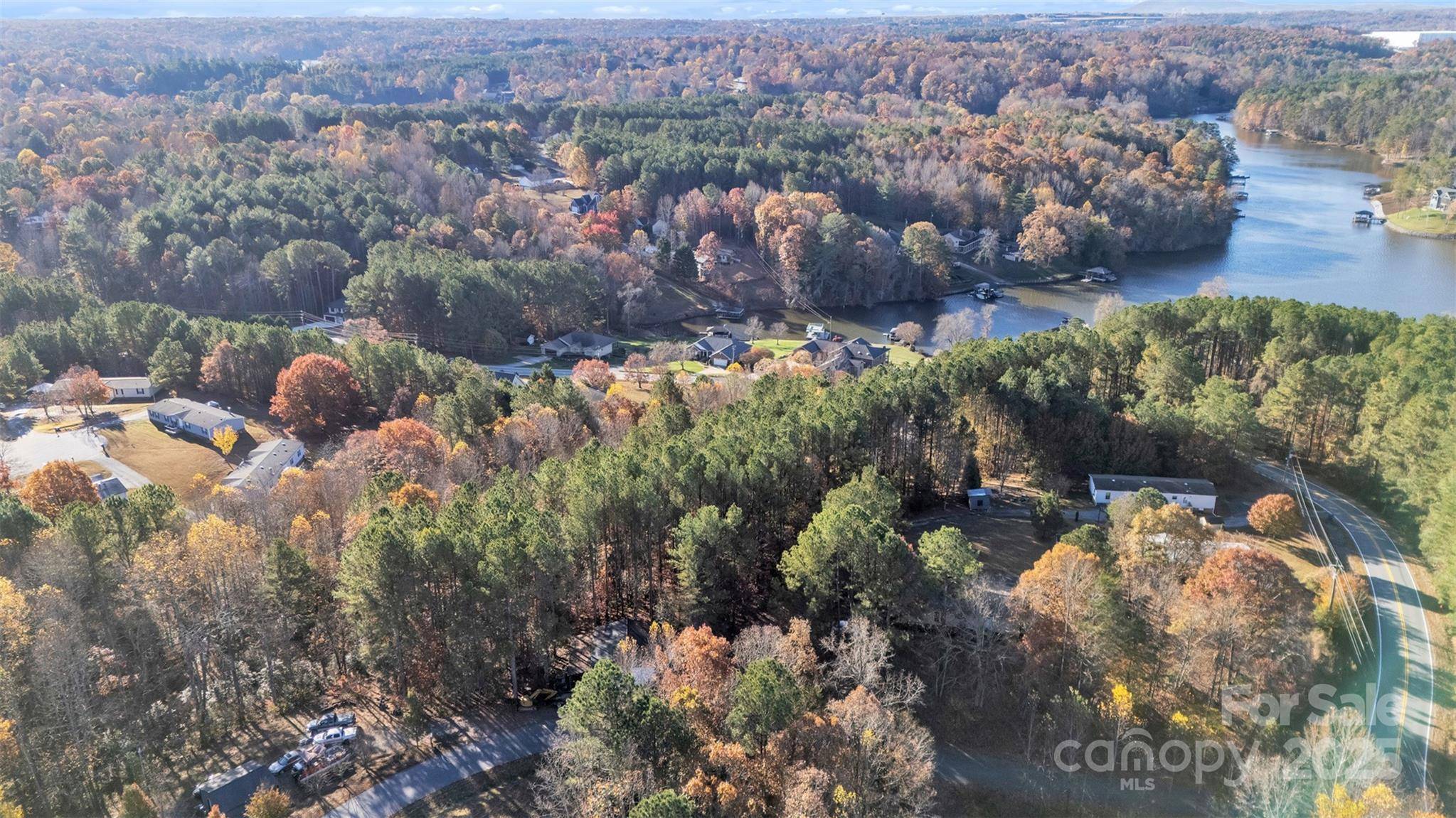 5607 HEATHSTEAD DR, Granite Falls, NC 28630