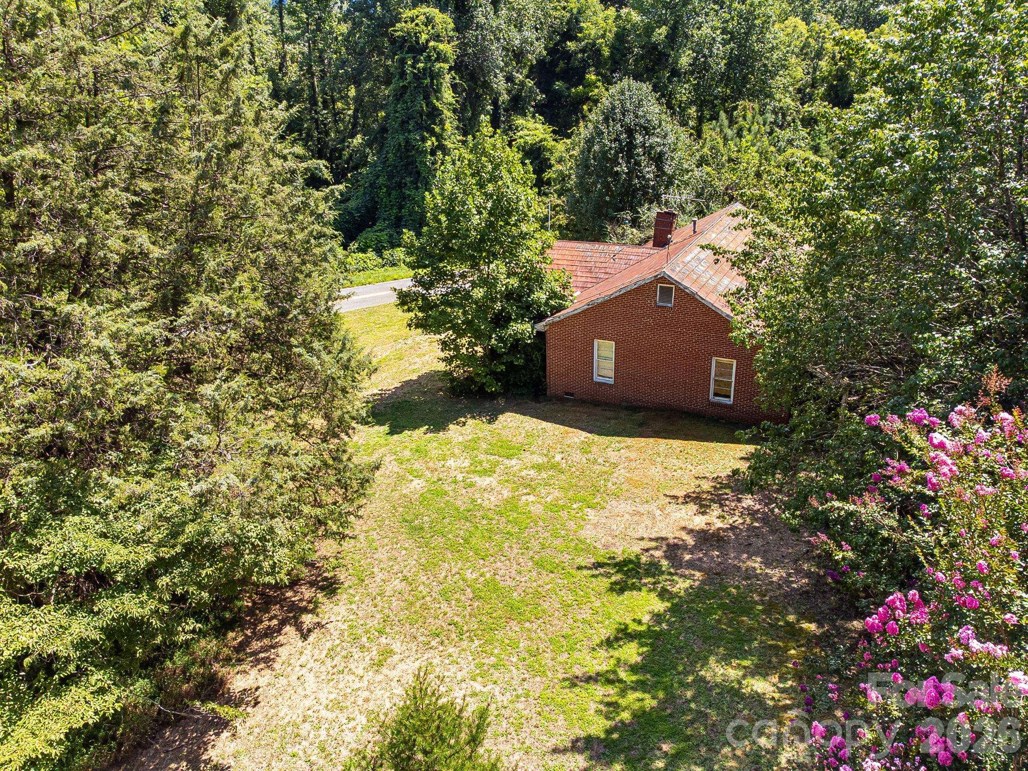211 Luckadoo RD, Bostic, NC 28018