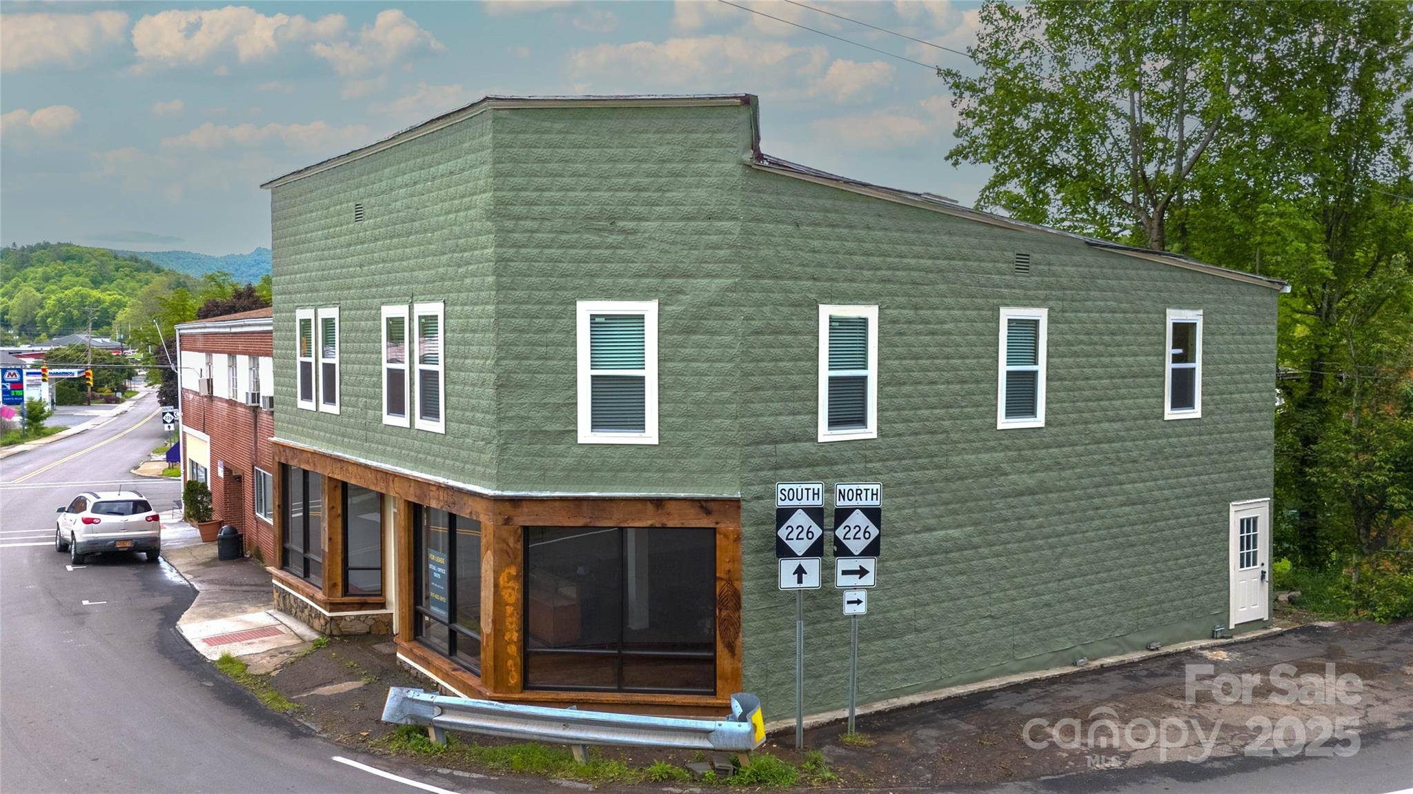 23 N 226 HWY, Bakersville, NC 28705