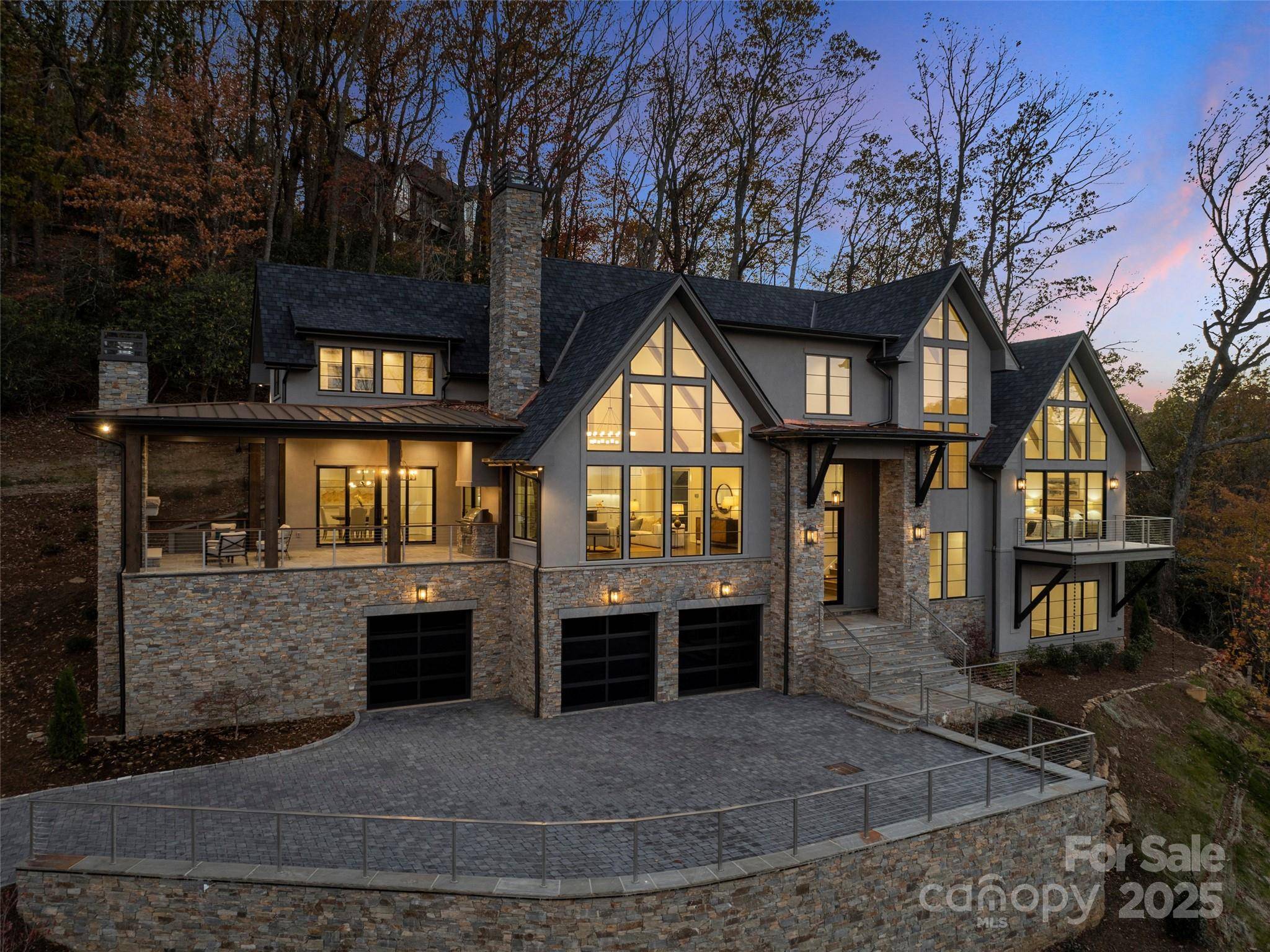 222 Secluded Hills LN, Arden, NC 28704