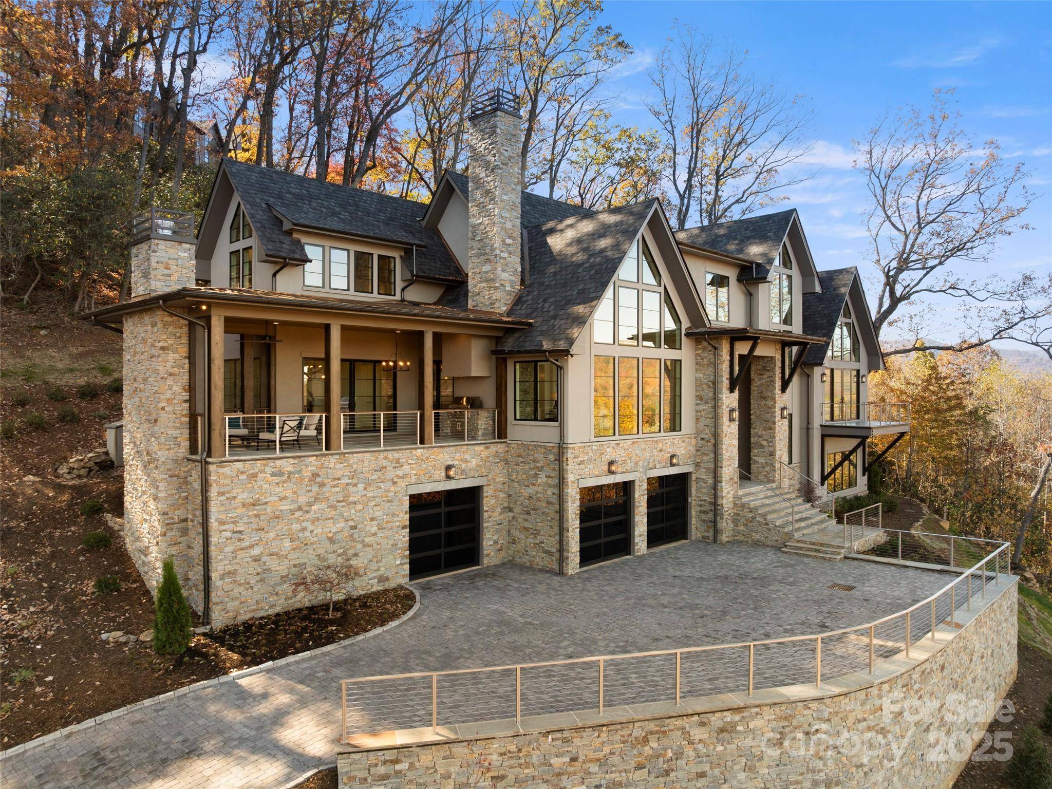 222 Secluded Hills LN, Arden, NC 28704