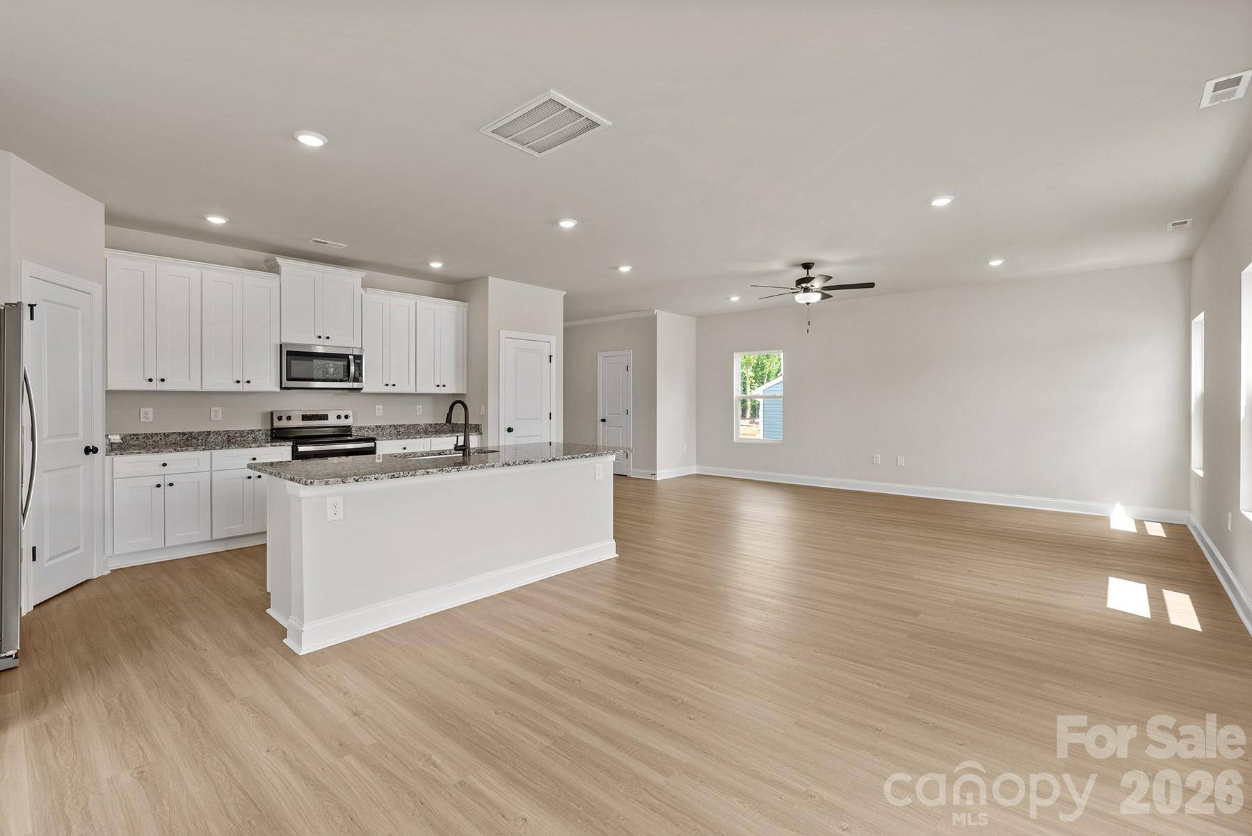 3518 Saddlebred DR, Gastonia, NC 28052