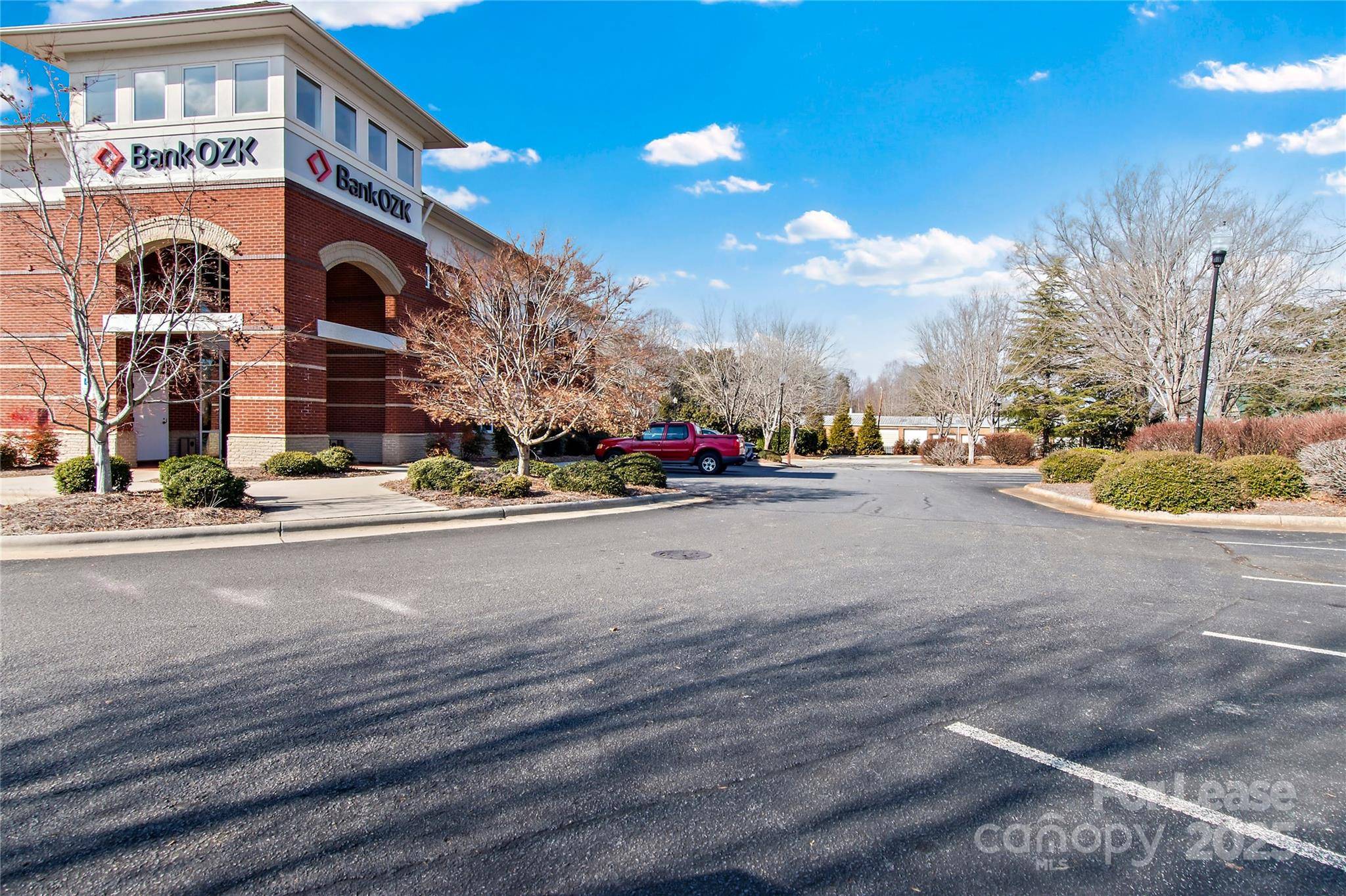 135 Boxwood DR #Upstairs Offices, Mocksville, NC 27028