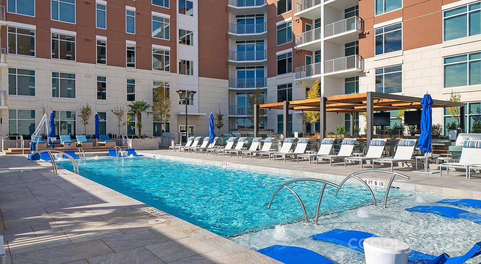 4425 Sharon RD #1B, Charlotte, NC 28211