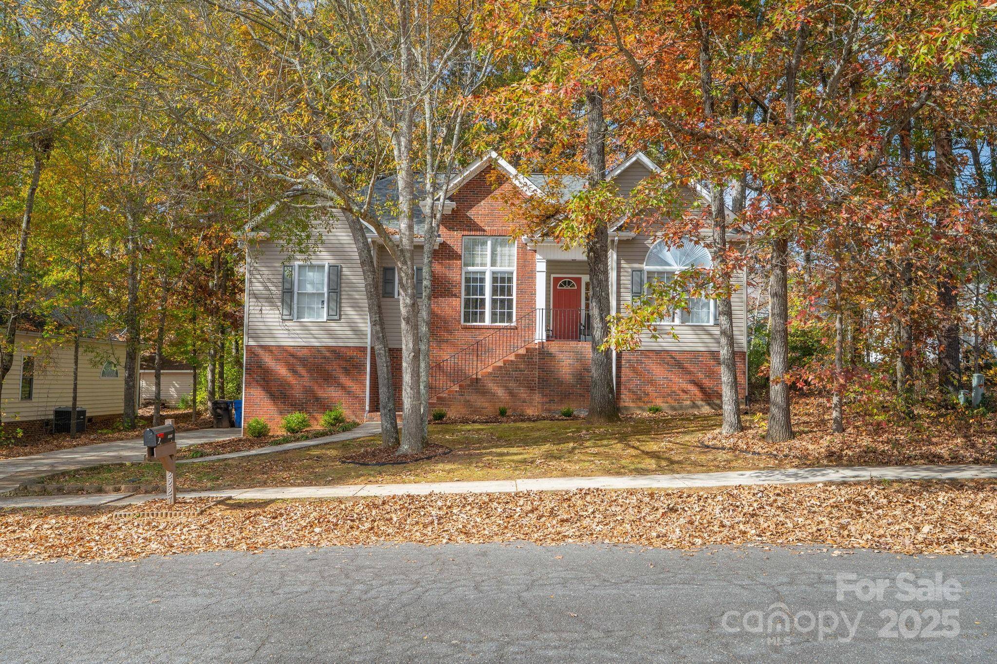 2227 Keswick LN, Rock Hill, SC 29732