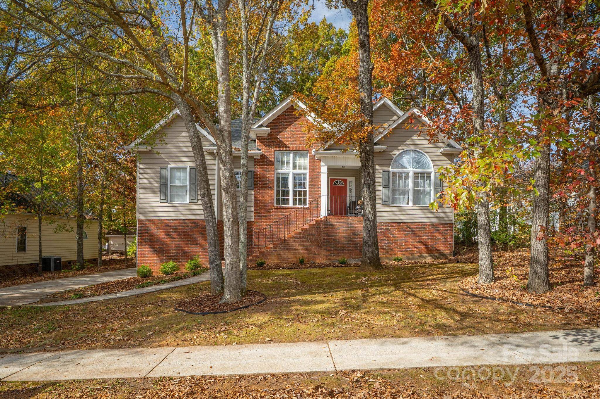 2227 Keswick LN, Rock Hill, SC 29732