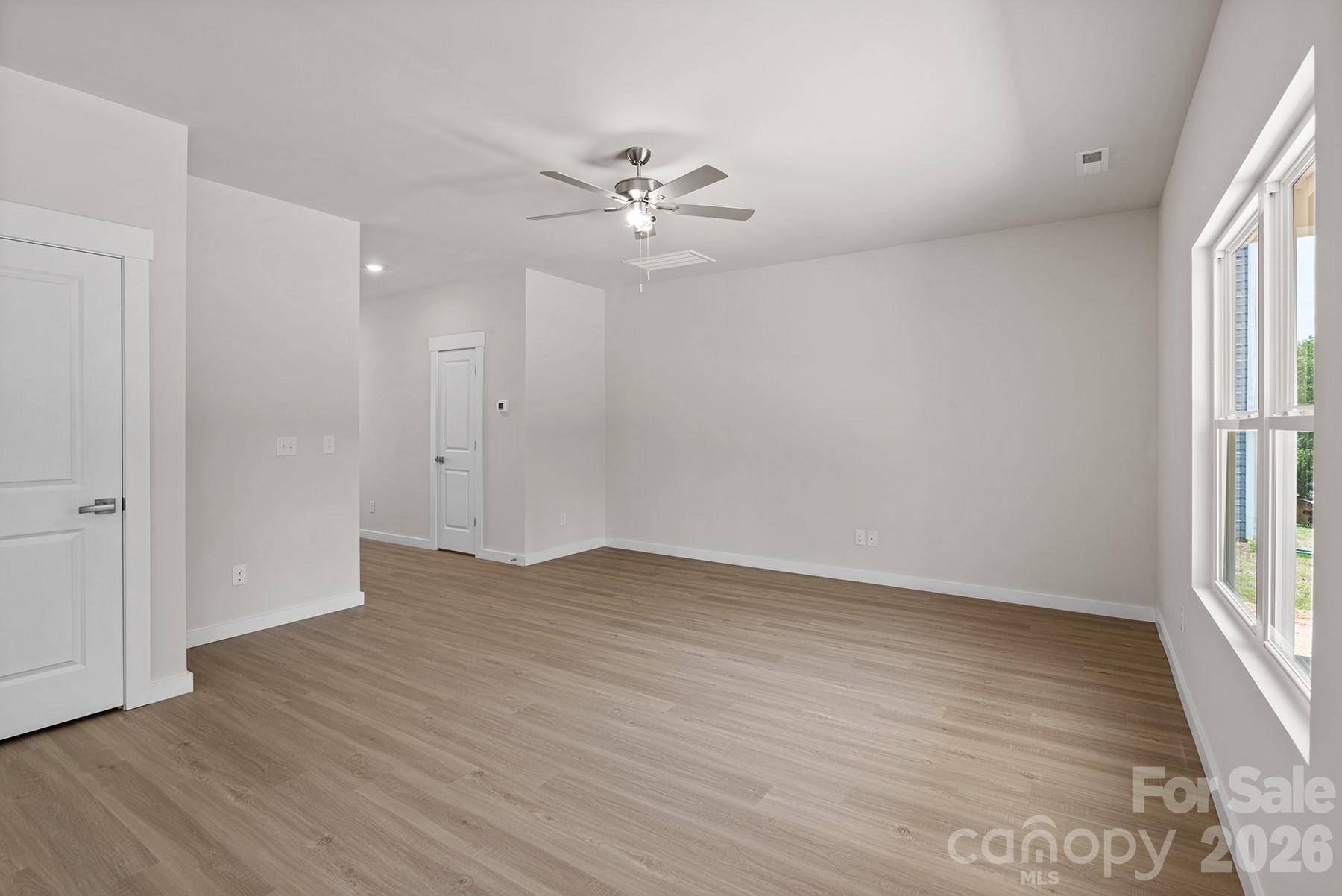 3435 Robindale DR, Winston Salem, NC 27107