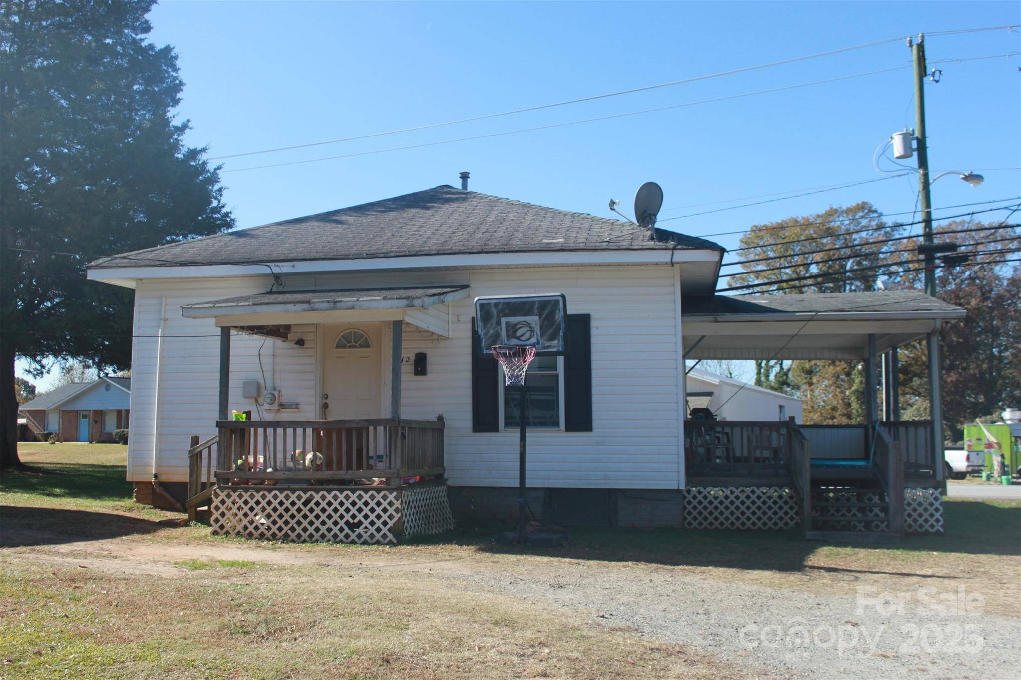 112 Eastside DR, Forest City, NC 28043
