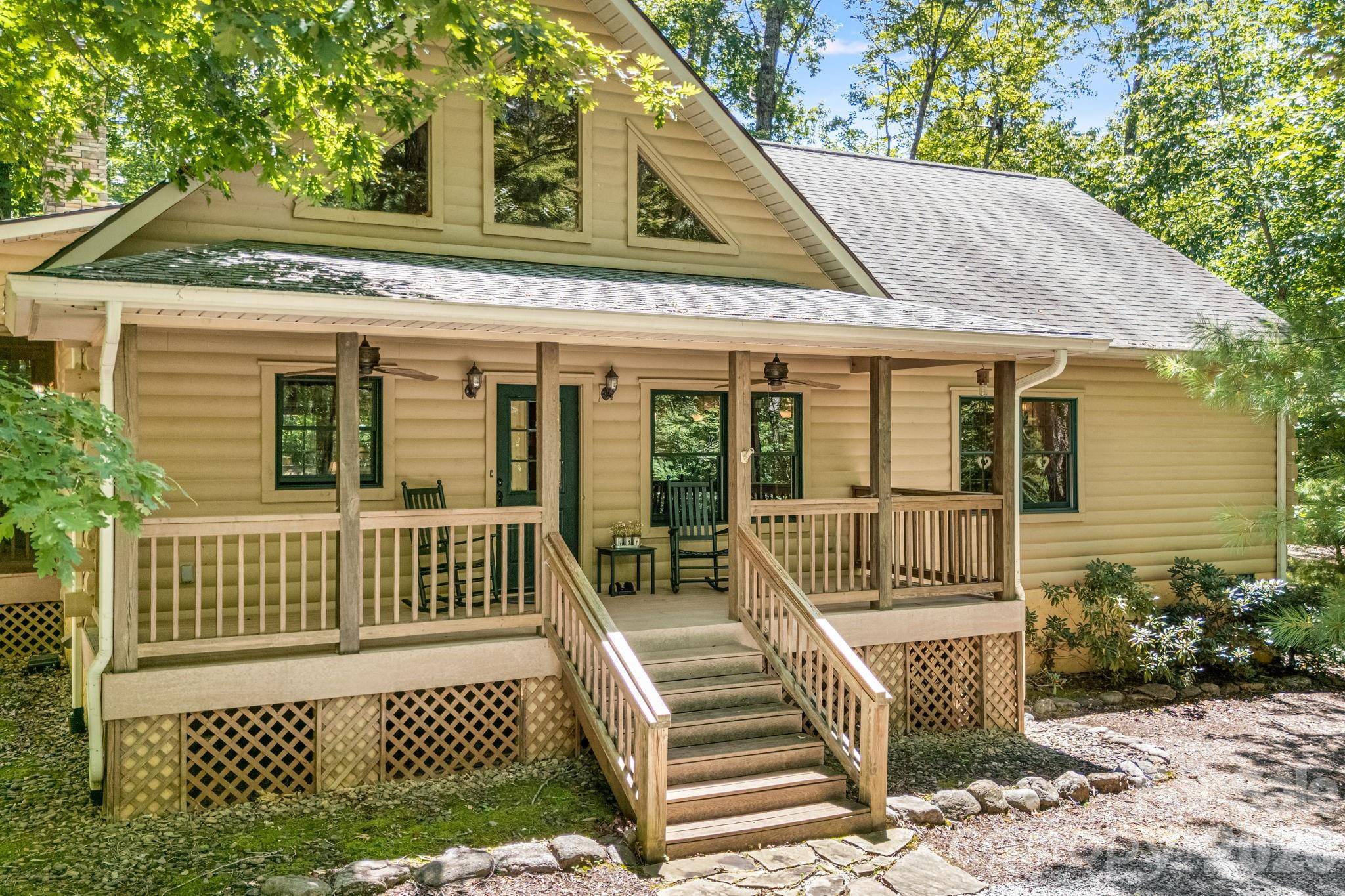 240 Ravenswood DR, Marion, NC 28752