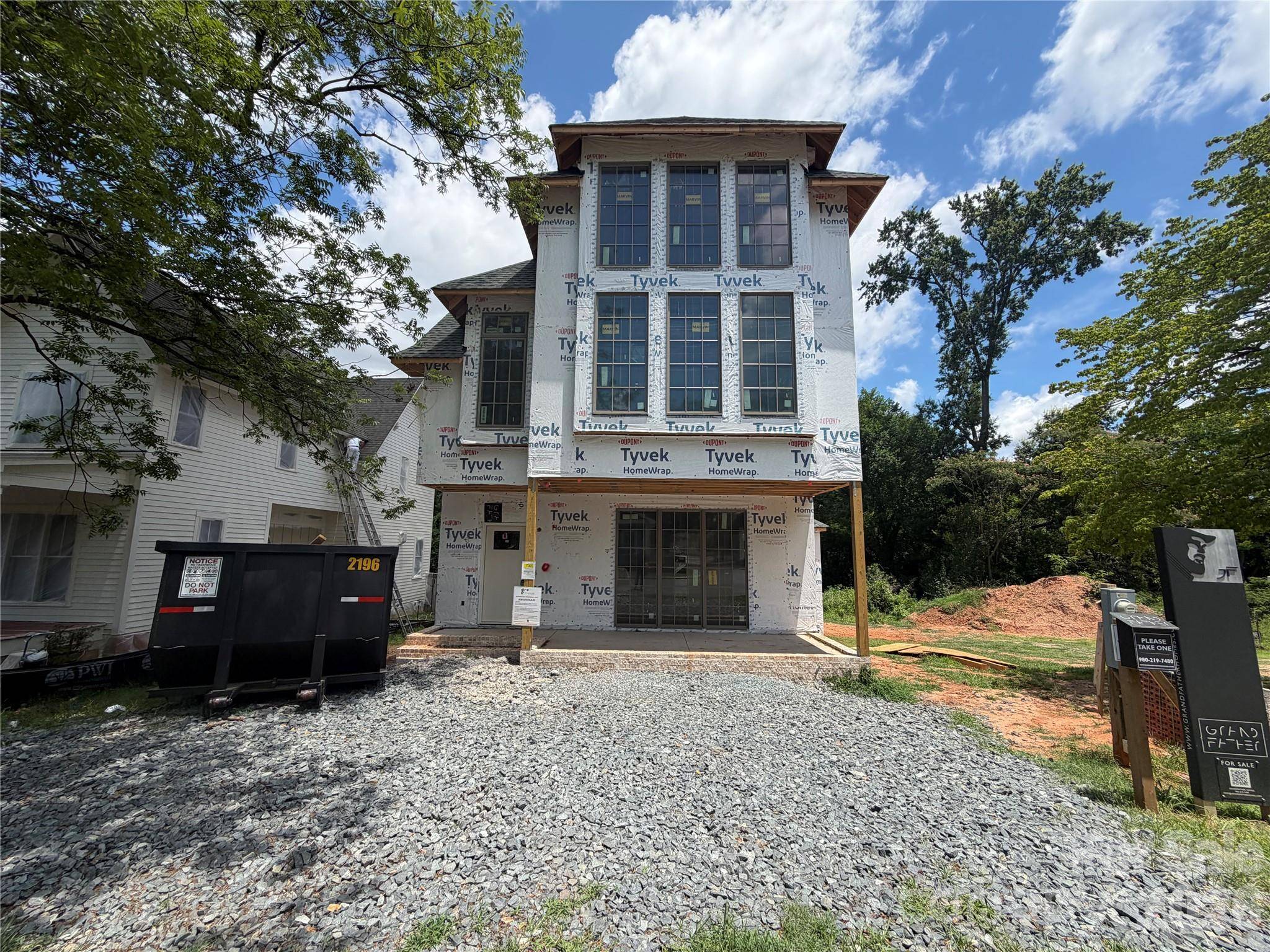 733 Charles AVE, Charlotte, NC 28205