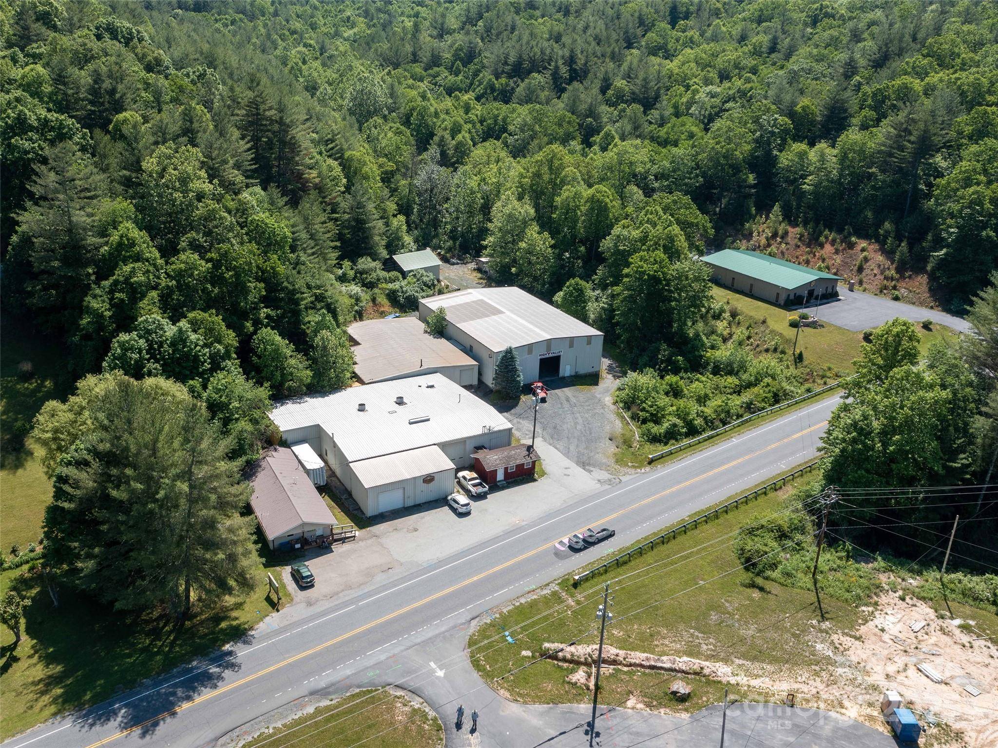 6573 S NC Highway 226 HWY, Spruce Pine, NC 28777