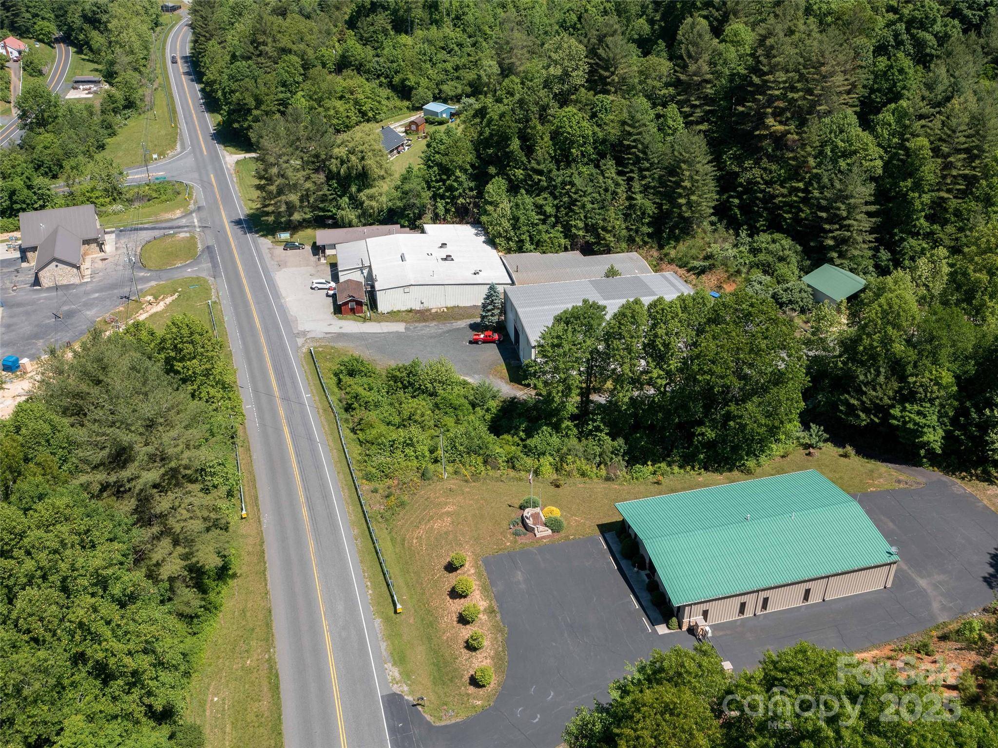 6573 S NC Highway 226 HWY, Spruce Pine, NC 28777