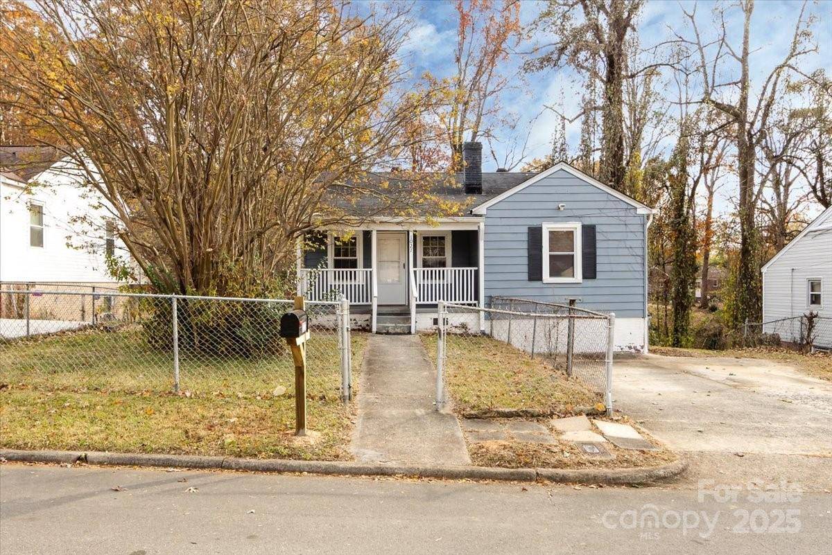 1027 Holland AVE, Gastonia, NC 28052