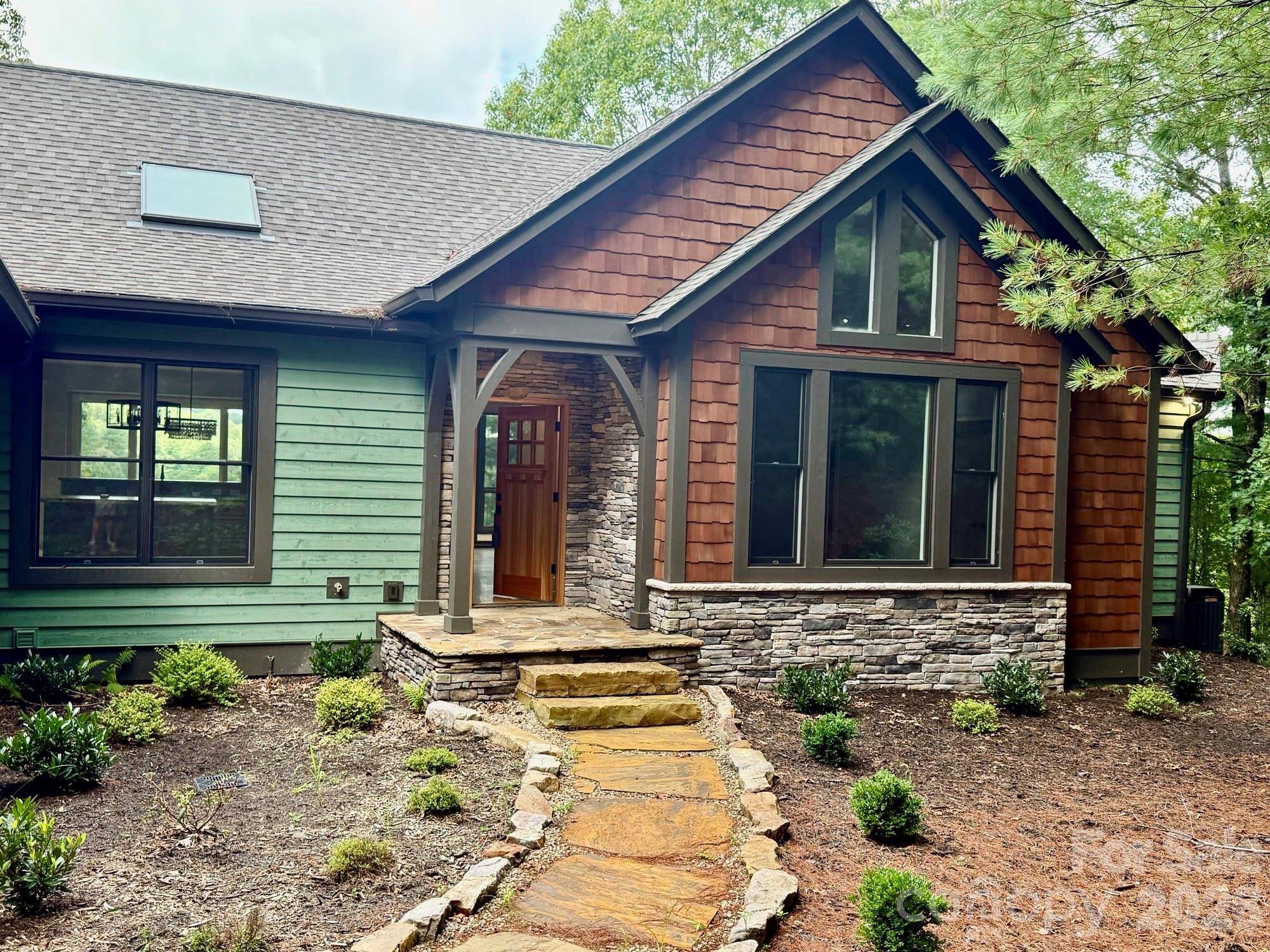 5039 Connestee TRL, Brevard, NC 28712