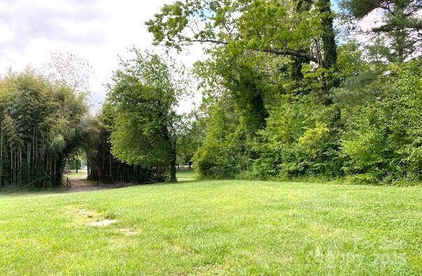 99999 Brevard RD, Hendersonville, NC 28792