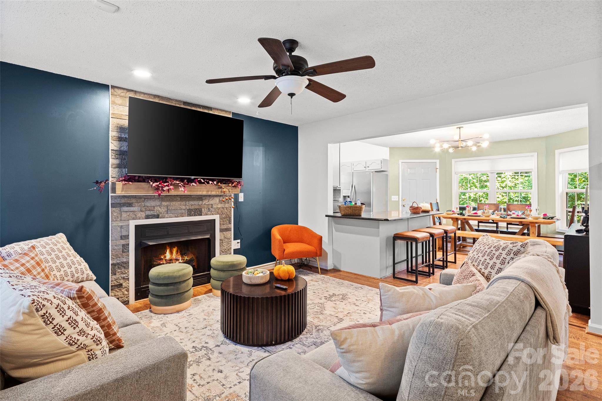 28 Grove Garden AVE, Candler, NC 28715