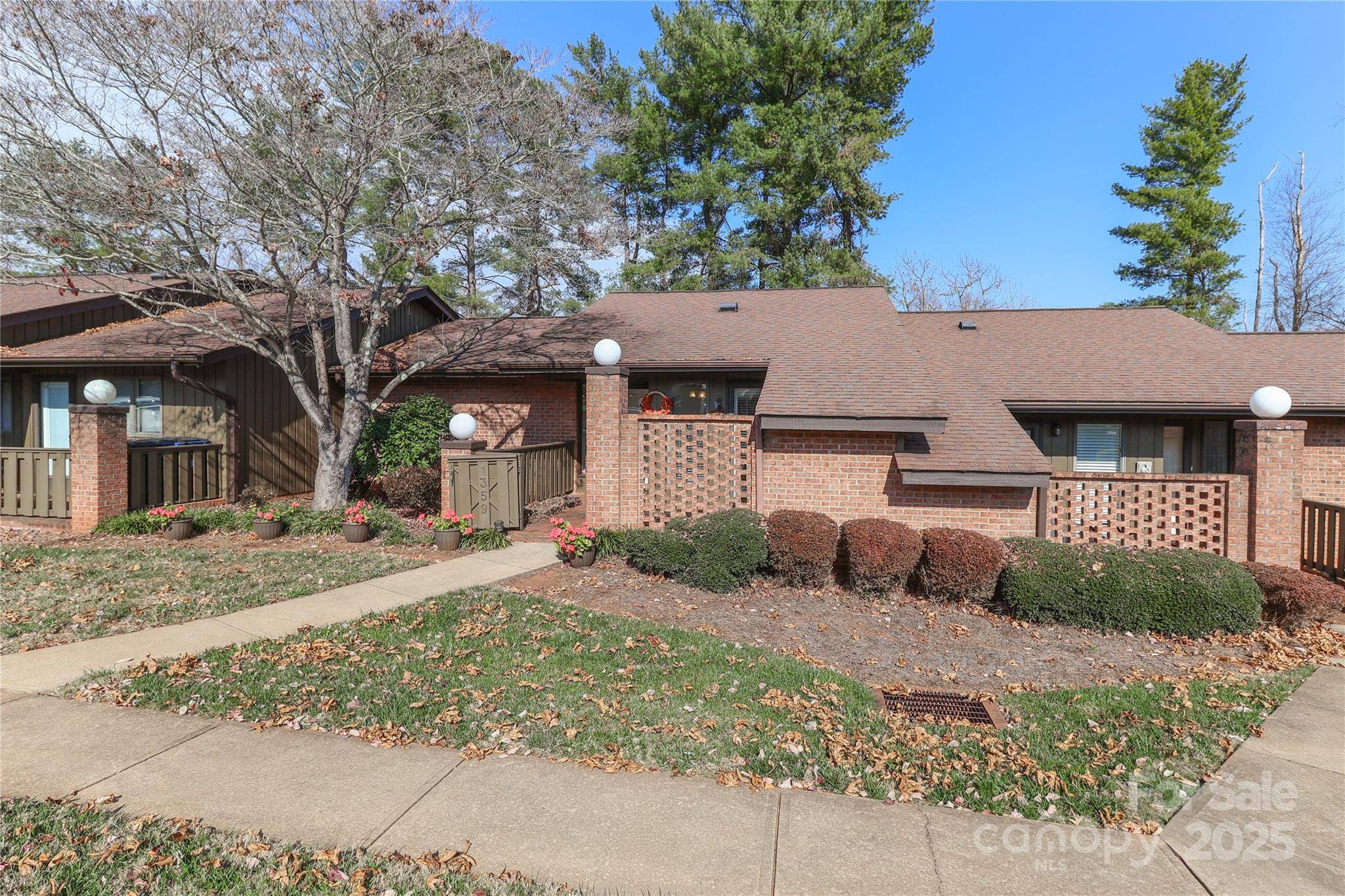 1359 Radio RD, Statesville, NC 28625