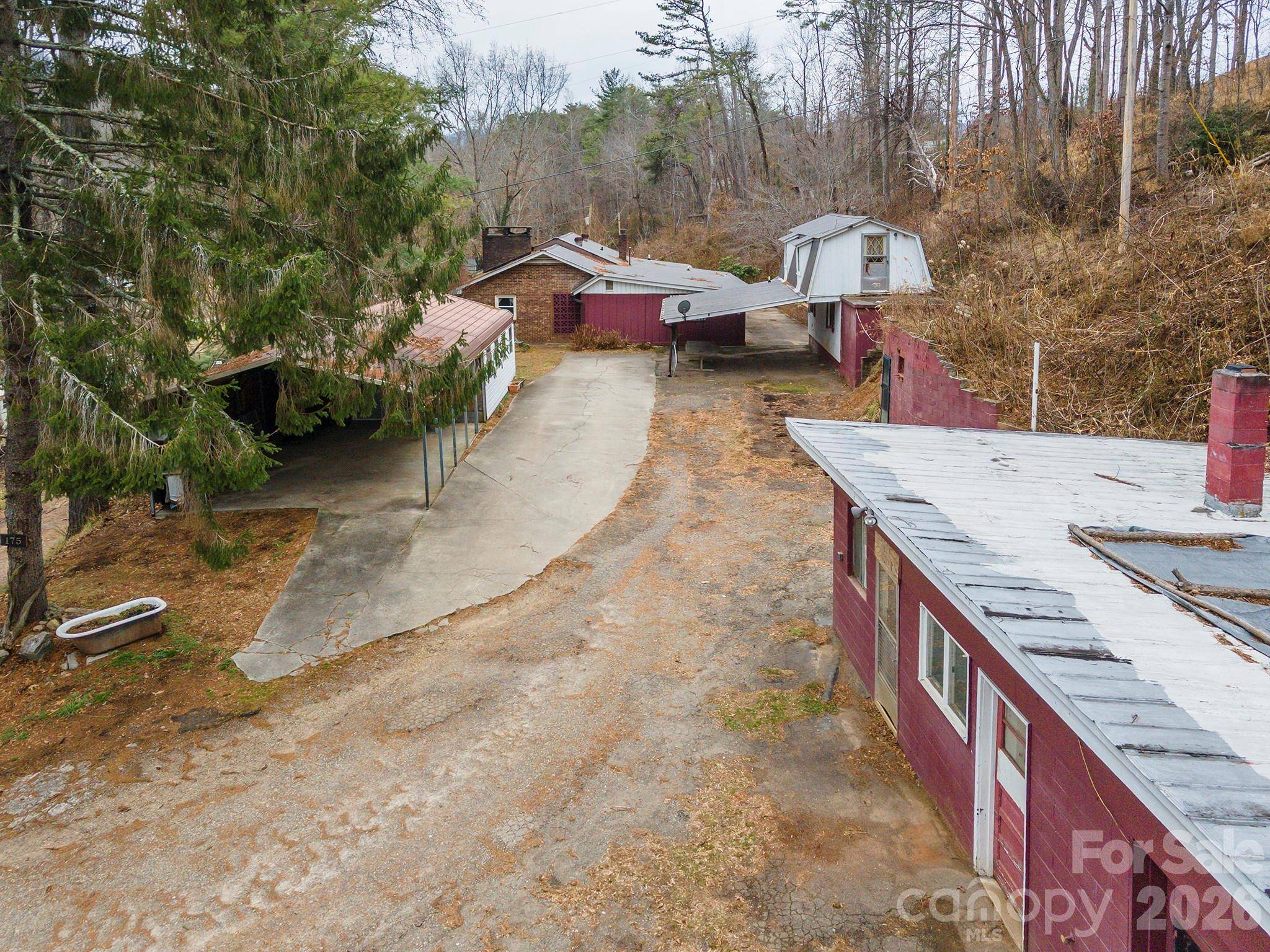 175 & 179 River LN, Canton, NC 28716